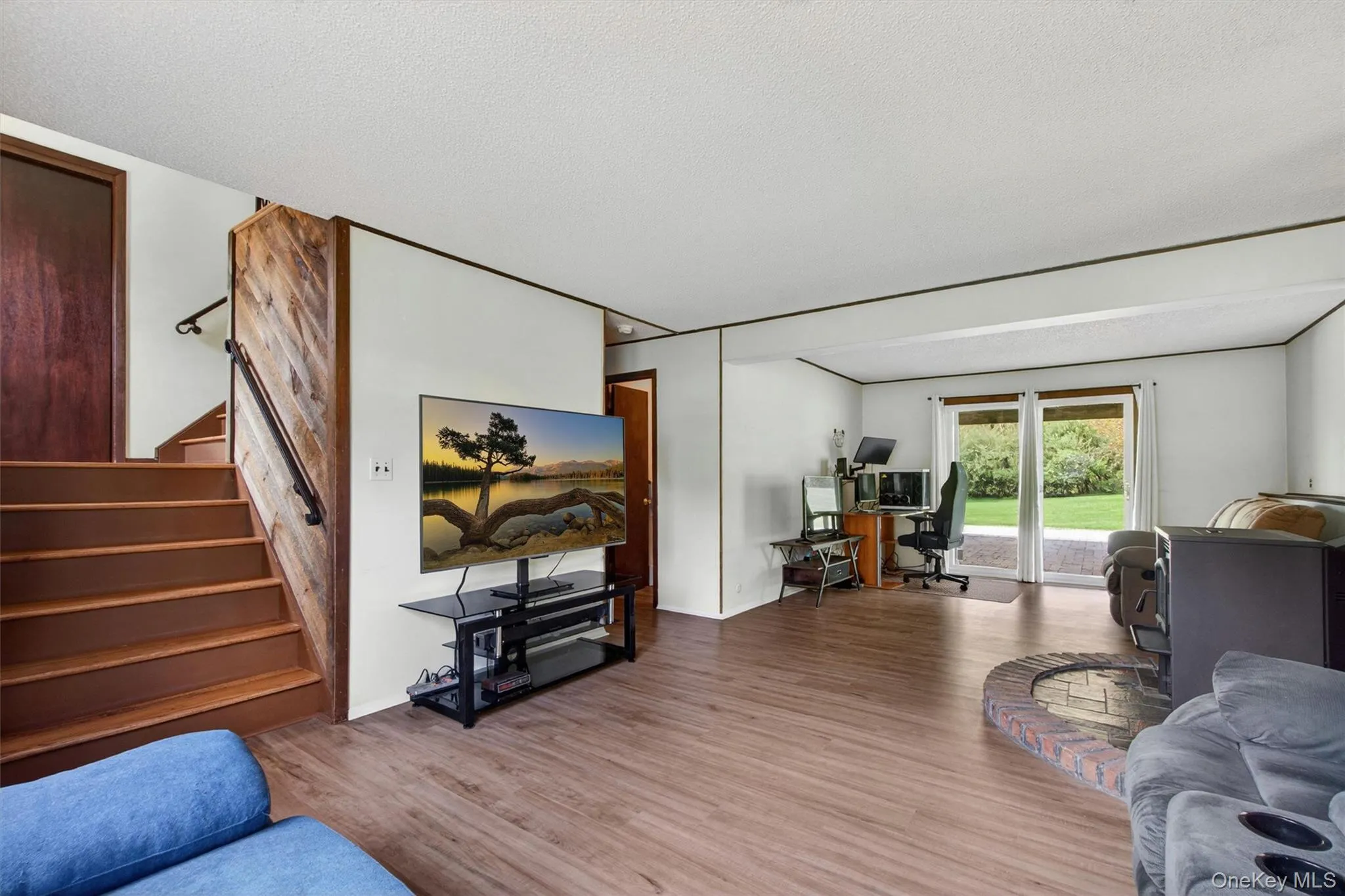 Traveling downstairs you will find the walk-out family room and flex space. Traveling downstairs you will find the walk-out family room and flex space.