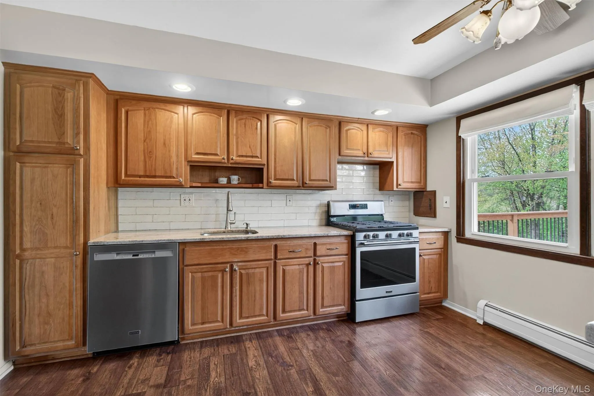 There is no lack of cabinet space here. There is no lack of cabinet space here.