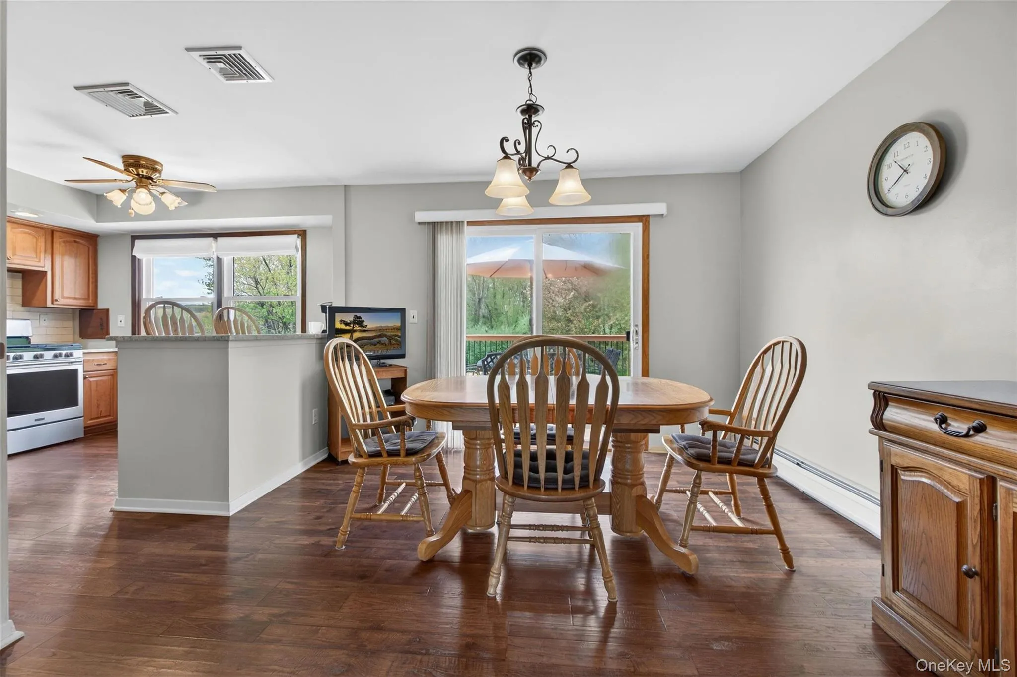 Having the dining room open to the kitchen allows you to expand for large gatherings. Having the dining room open to the kitchen allows you to expand for large gatherings.