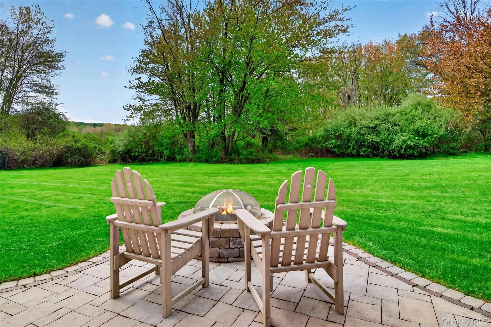 Enjoy S'mores by the firepit! Enjoy S'mores by the firepit!