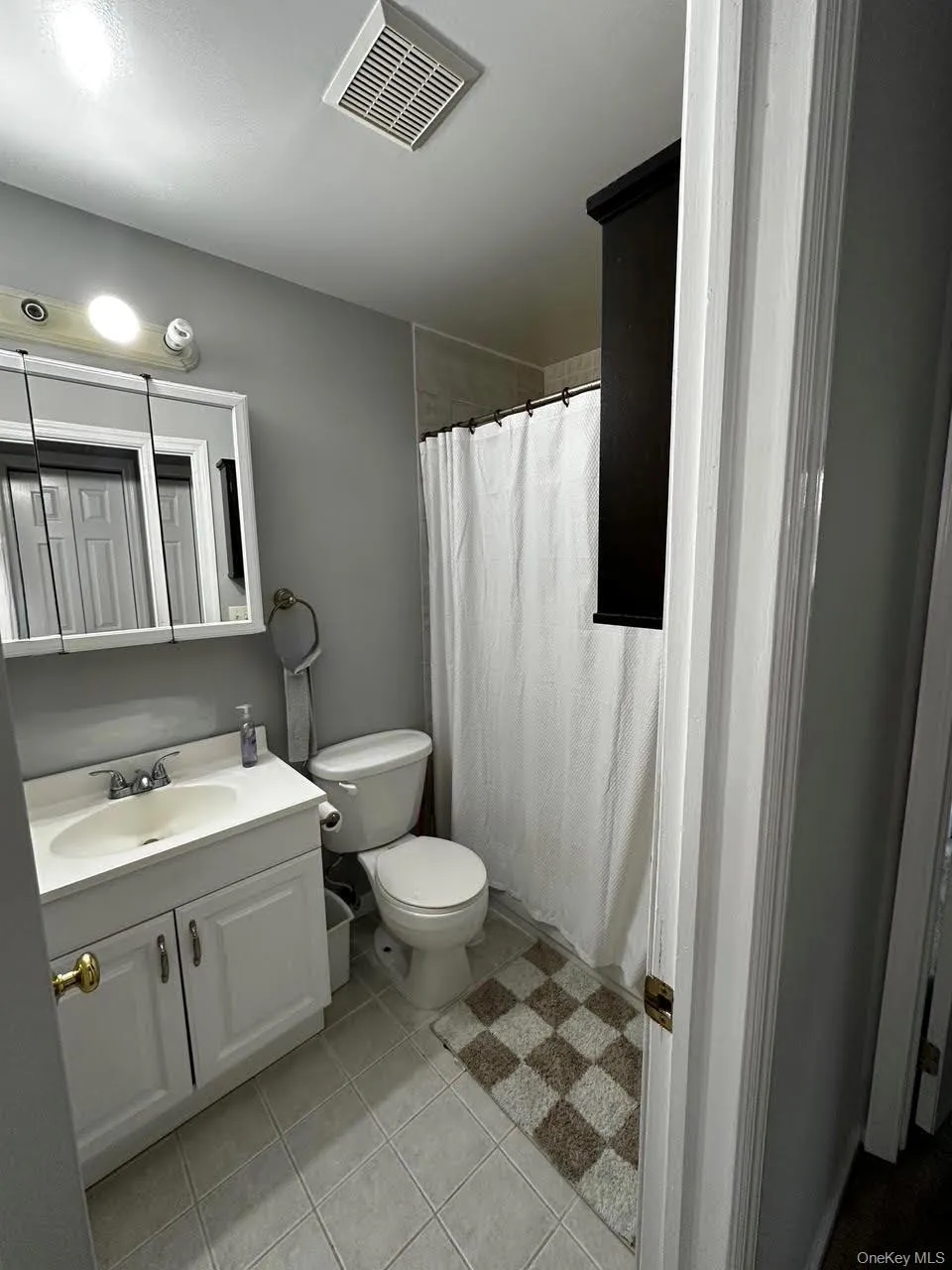 110 Drew Lane, Carmel, NY, 2 Bedrooms Bedrooms, 5 Rooms Rooms,2 BathroomsBathrooms,Residential Lease,For Rent,Drew,0,994930 110 Drew Lane, Carmel, NY, 2 Bedrooms Bedrooms, 5 Rooms Rooms,2 BathroomsBathrooms,Residential Lease,For Rent,Drew,0,994930