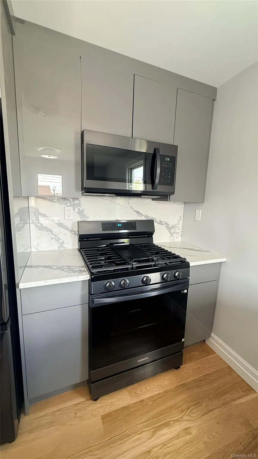 1017 East 92nd Street, New York, NY, 2 Bedrooms Bedrooms, 5 Rooms Rooms,1 BathroomBathrooms,Residential Lease,For Rent,East 92nd Street,0,994937 1017 East 92nd Street, New York, NY, 2 Bedrooms Bedrooms, 5 Rooms Rooms,1 BathroomBathrooms,Residential Lease,For Rent,East 92nd Street,0,994937