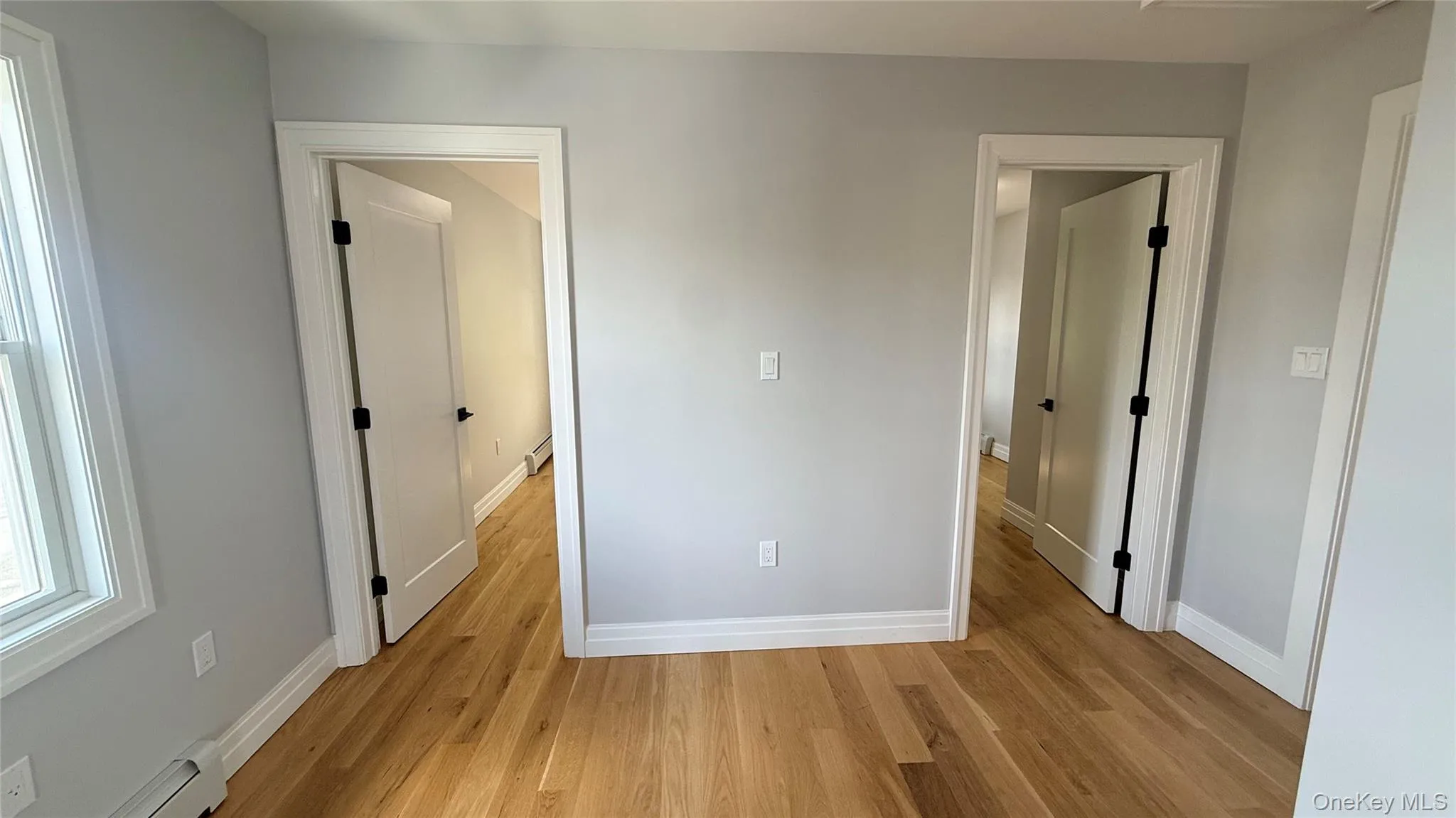 2 Bedrooms 2 Bedrooms
