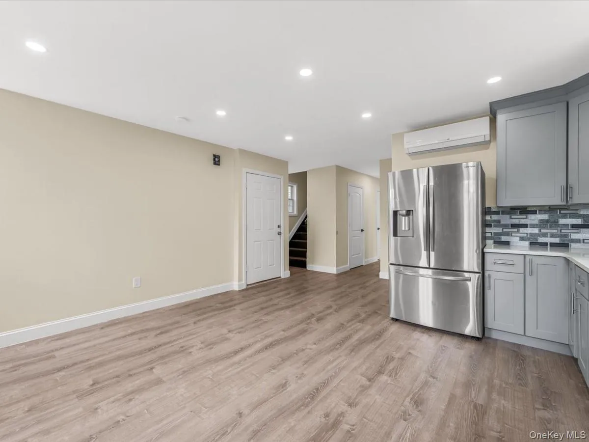 9519 116th Street, New York, NY, 4 Bedrooms Bedrooms, 7 Rooms Rooms,3 BathroomsBathrooms,Residential Lease,For Rent,116th,0,994959 9519 116th Street, New York, NY, 4 Bedrooms Bedrooms, 7 Rooms Rooms,3 BathroomsBathrooms,Residential Lease,For Rent,116th,0,994959