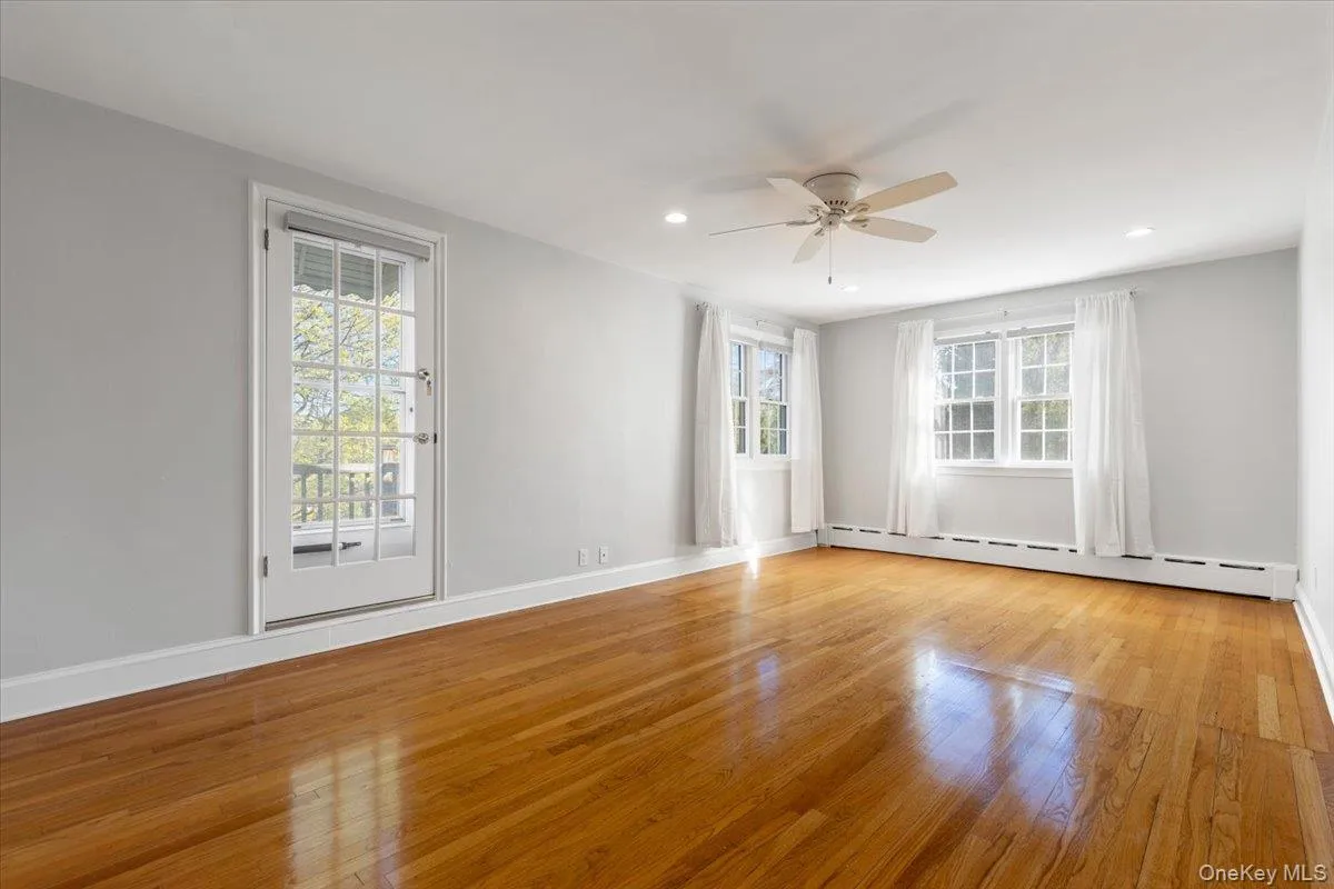Spacious Primary Bedroom on 2nd Floor with door to the balcony - Bedroom 2 Spacious Primary Bedroom on 2nd Floor with door to the balcony - Bedroom 2