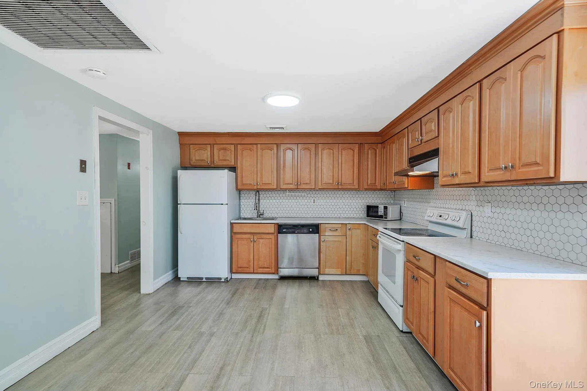 88 Matsunaye Drive, Brookhaven, NY, 3 Bedrooms Bedrooms, 8 Rooms Rooms,1 BathroomBathrooms,Residential,For Rent,Matsunaye,0,994973 88 Matsunaye Drive, Brookhaven, NY, 3 Bedrooms Bedrooms, 8 Rooms Rooms,1 BathroomBathrooms,Residential,For Rent,Matsunaye,0,994973