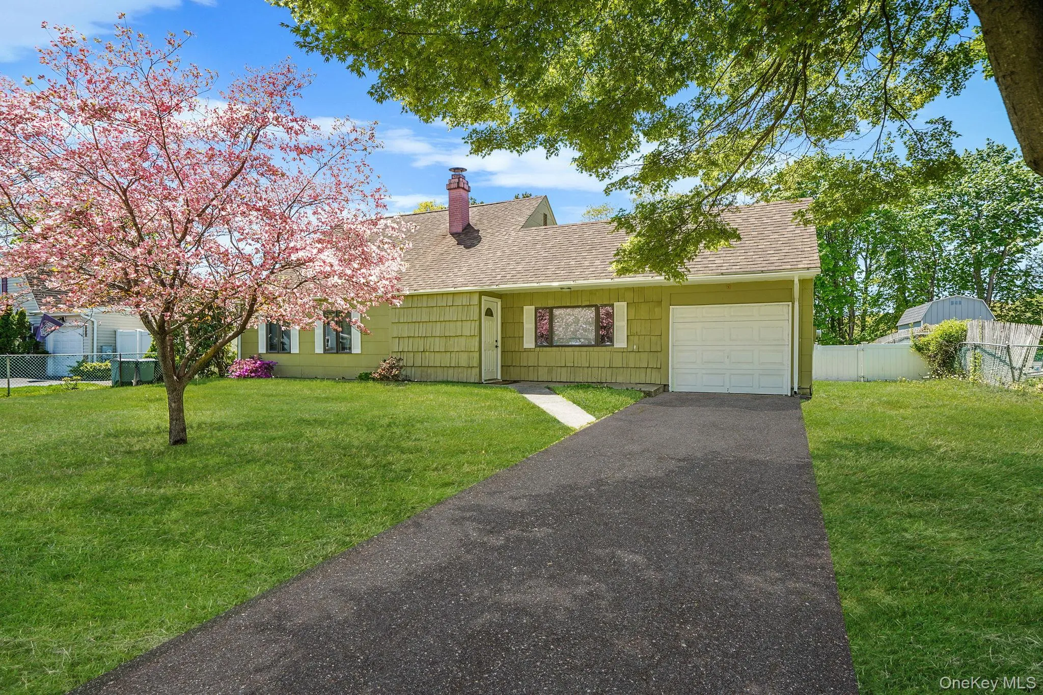88 Matsunaye Drive, Brookhaven, NY, 3 Bedrooms Bedrooms, 8 Rooms Rooms,1 BathroomBathrooms,Residential,For Rent,Matsunaye,0,KEY994973 88 Matsunaye Drive, Brookhaven, NY, 3 Bedrooms Bedrooms, 8 Rooms Rooms,1 BathroomBathrooms,Residential,For Rent,Matsunaye,0,KEY994973