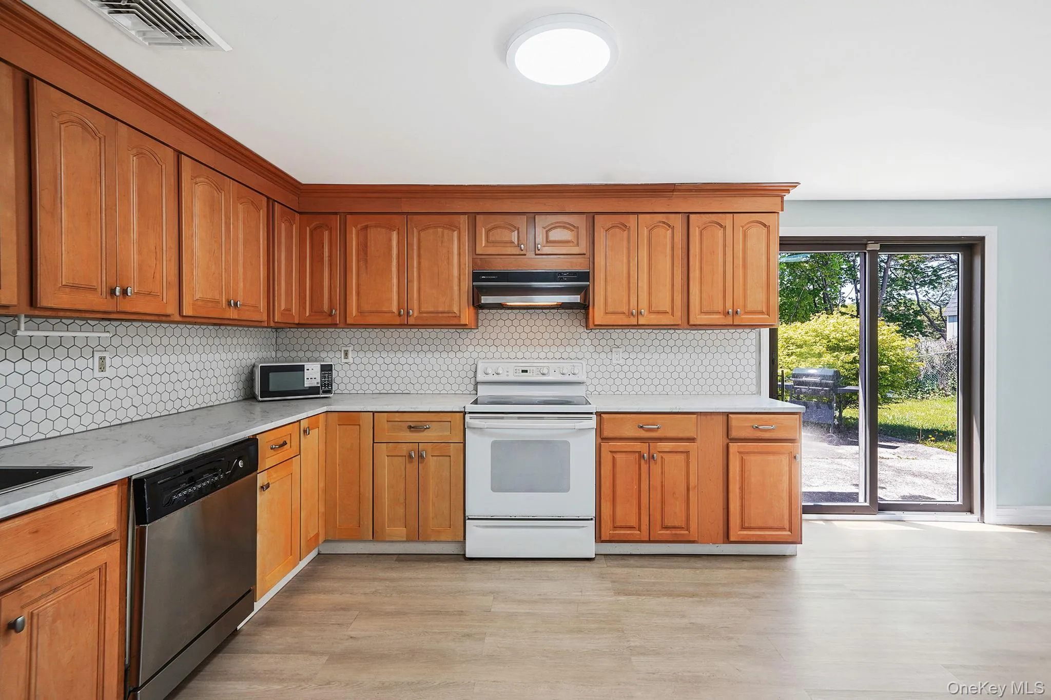 88 Matsunaye Drive, Brookhaven, NY, 3 Bedrooms Bedrooms, 8 Rooms Rooms,1 BathroomBathrooms,Residential,For Rent,Matsunaye,0,994973 88 Matsunaye Drive, Brookhaven, NY, 3 Bedrooms Bedrooms, 8 Rooms Rooms,1 BathroomBathrooms,Residential,For Rent,Matsunaye,0,994973