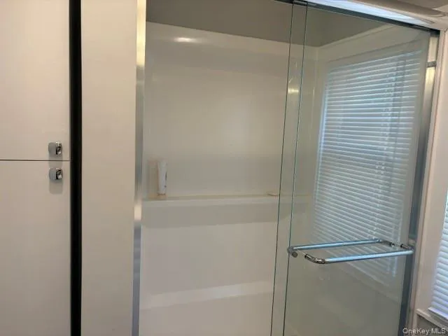 424 Bayville Avenue, Oyster Bay, NY, 1 Room Rooms,1 BathroomBathrooms,Residential Lease,For Rent,Bayville,0,994978 424 Bayville Avenue, Oyster Bay, NY, 1 Room Rooms,1 BathroomBathrooms,Residential Lease,For Rent,Bayville,0,994978
