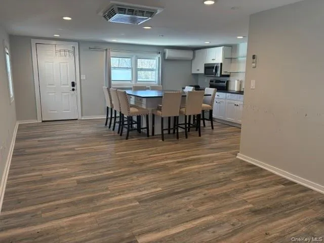 424 Bayville Avenue, Oyster Bay, NY, 1 Room Rooms,1 BathroomBathrooms,Residential Lease,For Rent,Bayville,0,994978 424 Bayville Avenue, Oyster Bay, NY, 1 Room Rooms,1 BathroomBathrooms,Residential Lease,For Rent,Bayville,0,994978