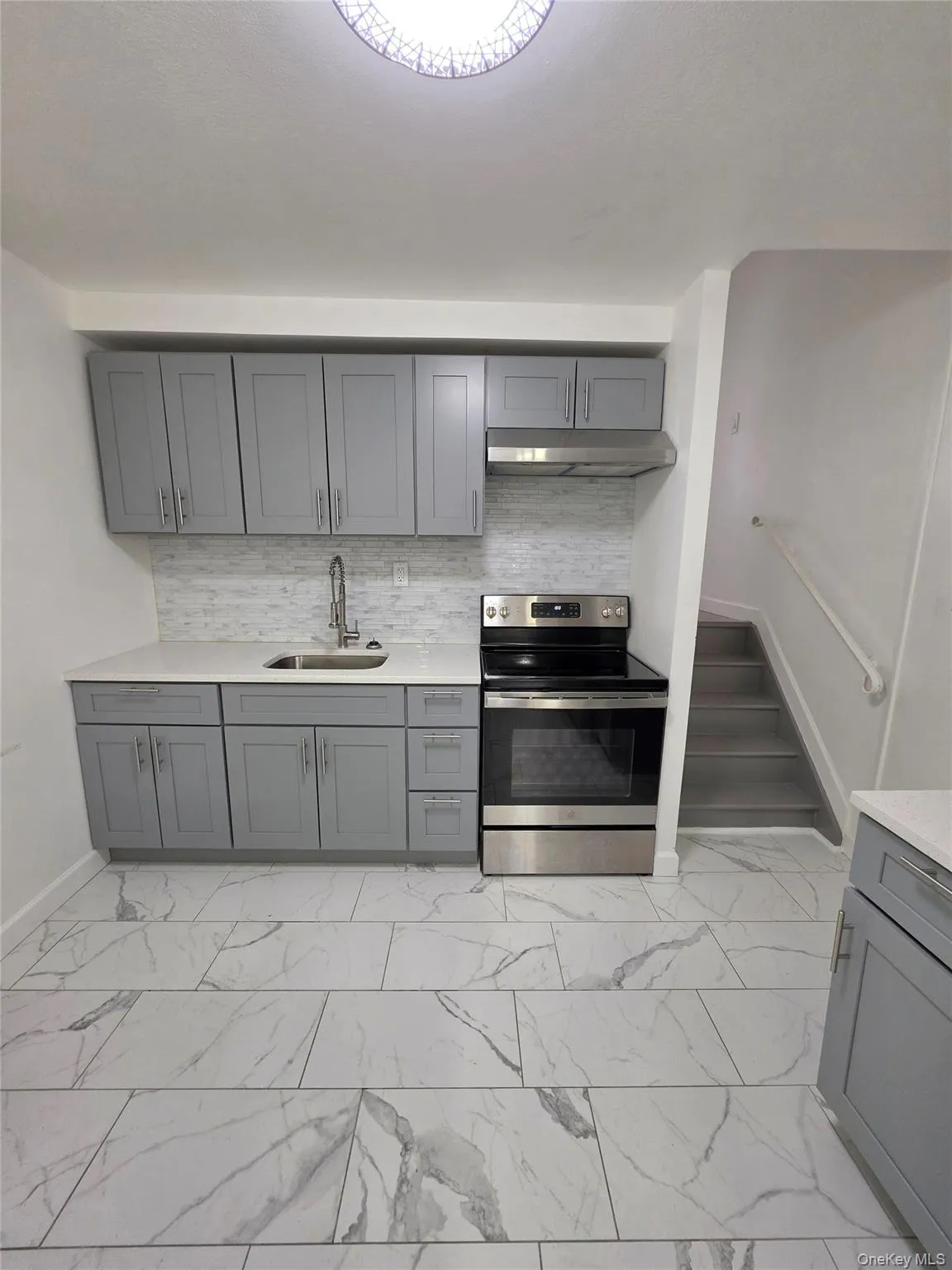 149-17 84th Street, New York, NY, 1 Bedroom Bedrooms, 3 Rooms Rooms,1 BathroomBathrooms,Residential Lease,For Rent,84th,0,994984 149-17 84th Street, New York, NY, 1 Bedroom Bedrooms, 3 Rooms Rooms,1 BathroomBathrooms,Residential Lease,For Rent,84th,0,994984