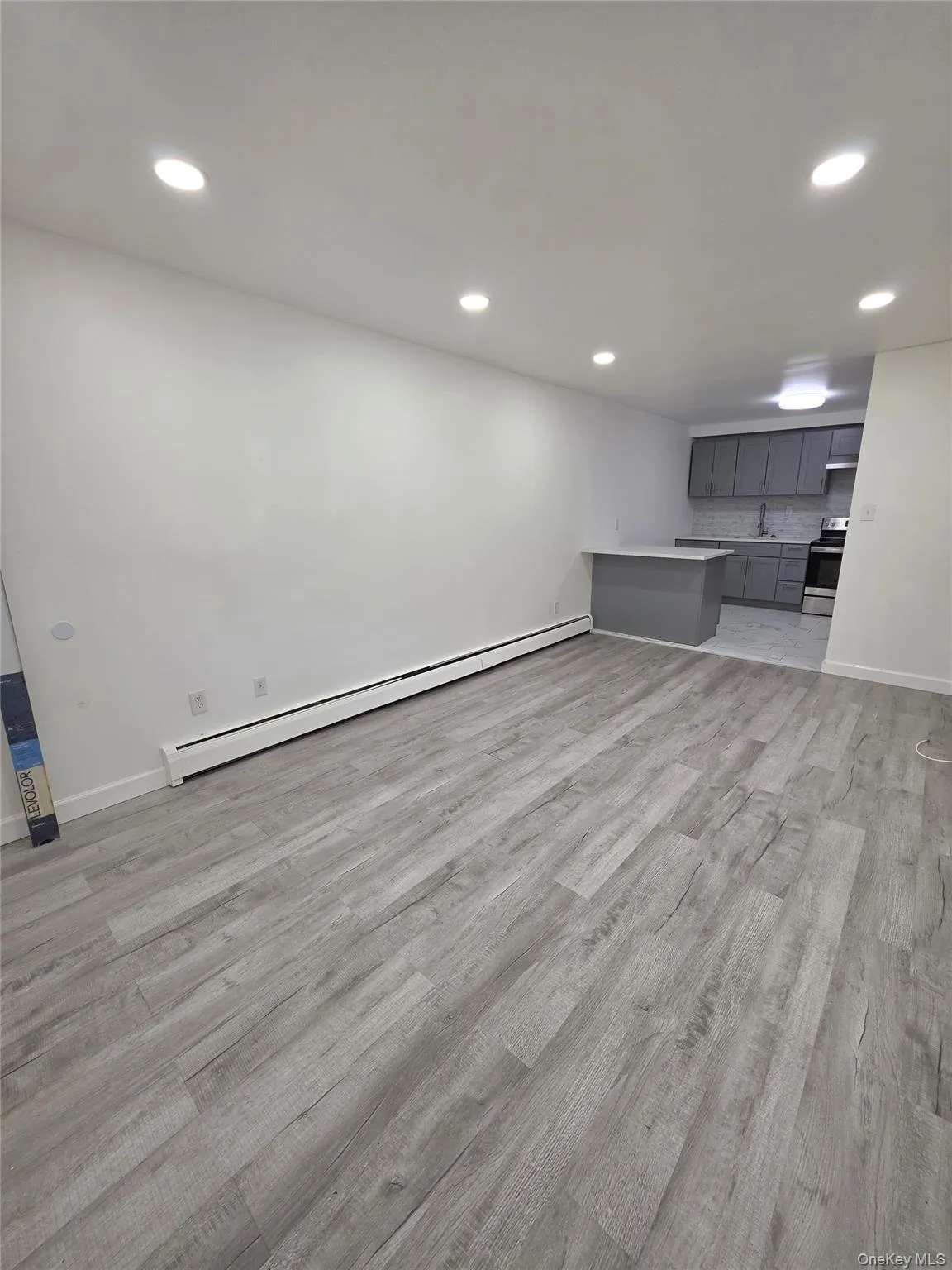 149-17 84th Street, New York, NY, 1 Bedroom Bedrooms, 3 Rooms Rooms,1 BathroomBathrooms,Residential Lease,For Rent,84th,0,994984 149-17 84th Street, New York, NY, 1 Bedroom Bedrooms, 3 Rooms Rooms,1 BathroomBathrooms,Residential Lease,For Rent,84th,0,994984