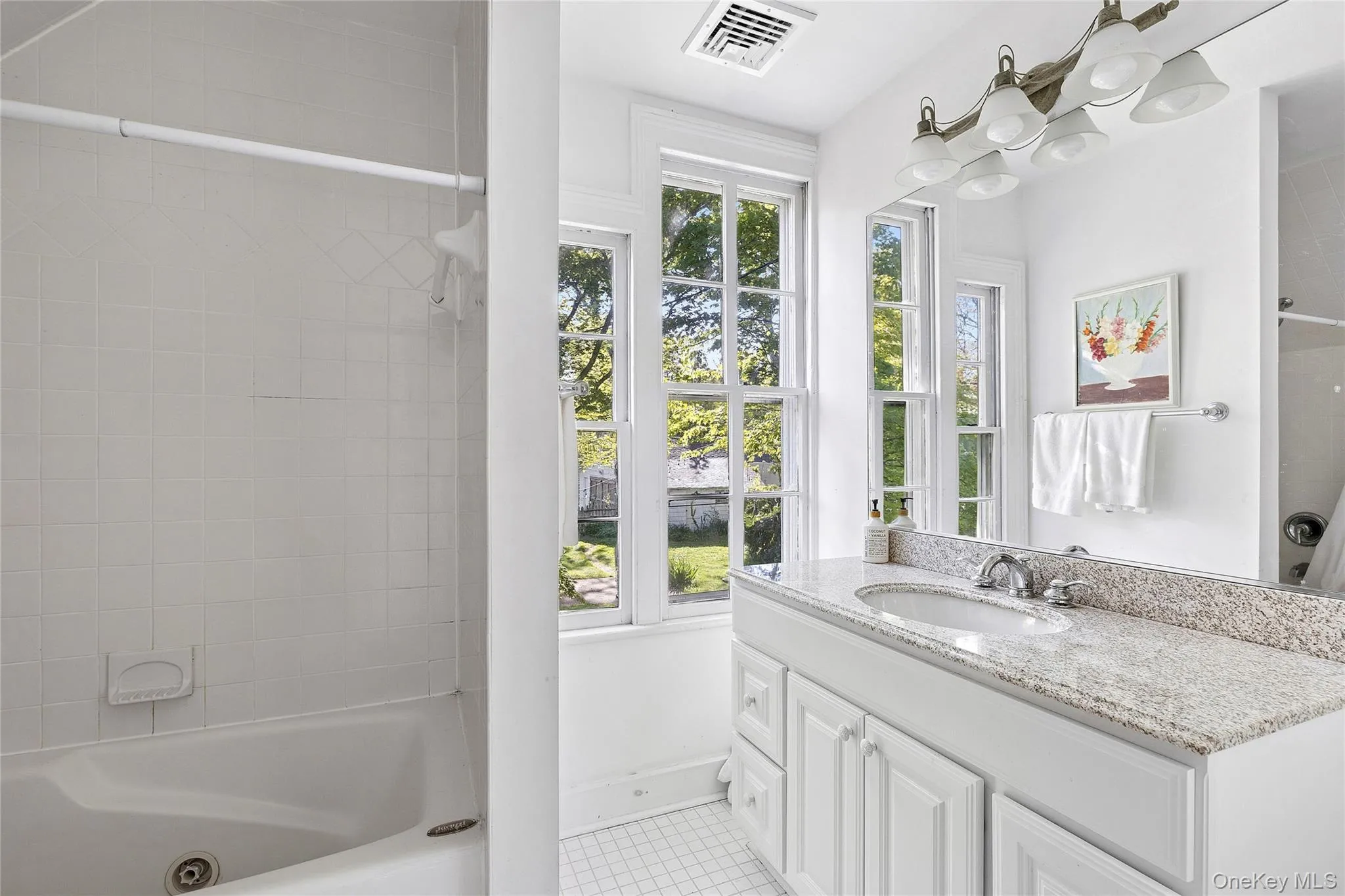 Second Floor Full Bathroom (2.5 Bathrooms Total in Home) Second Floor Full Bathroom (2.5 Bathrooms Total in Home)