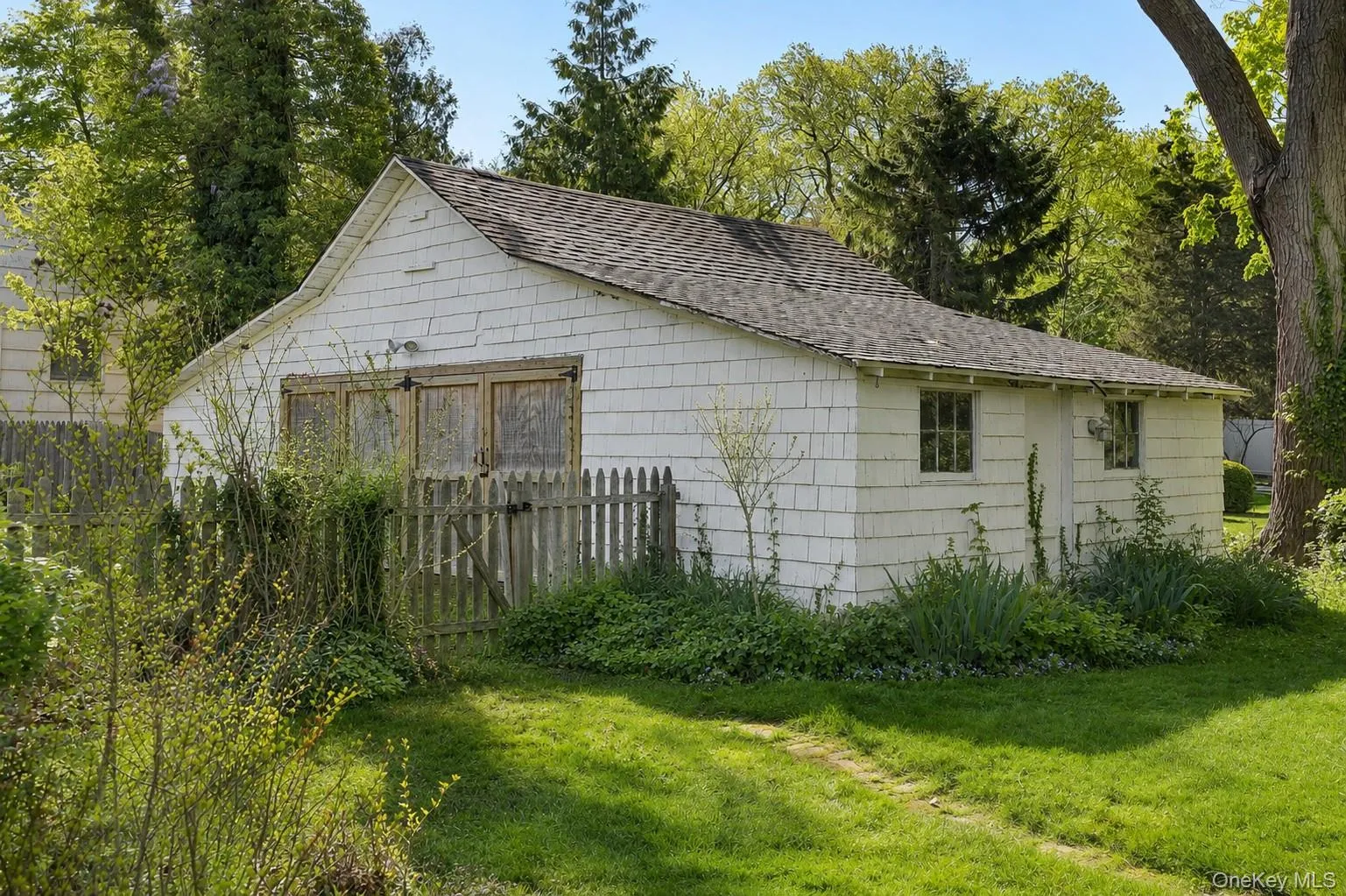 Separate Carriage House Separate Carriage House