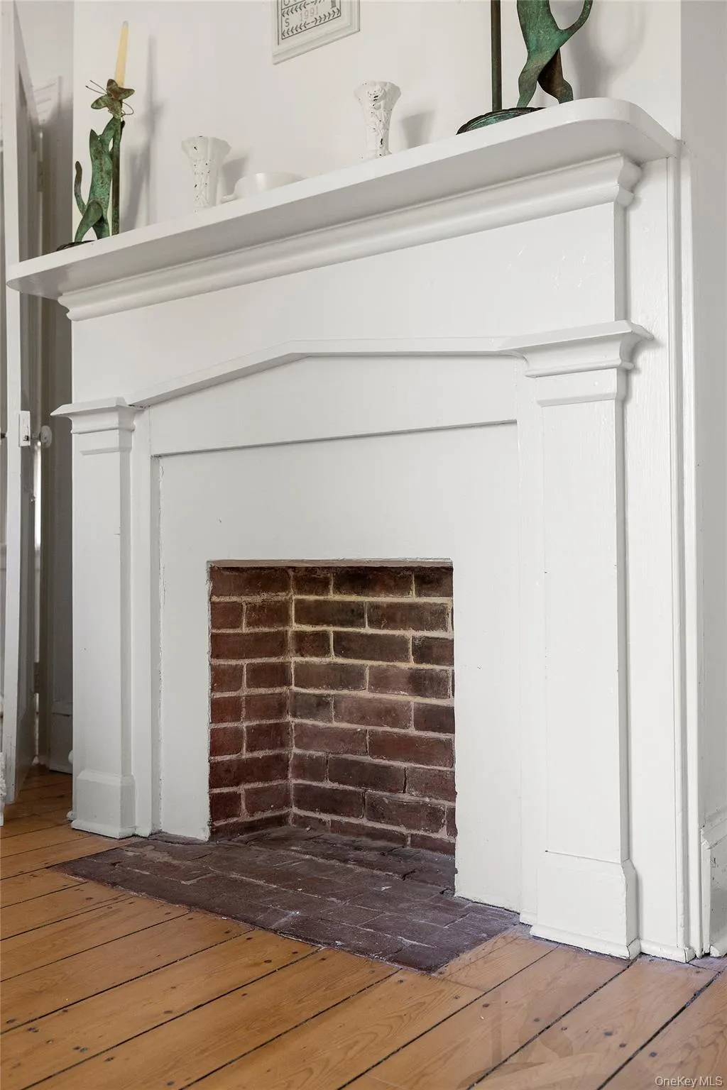 Original Fireplace Mantle Original Fireplace Mantle