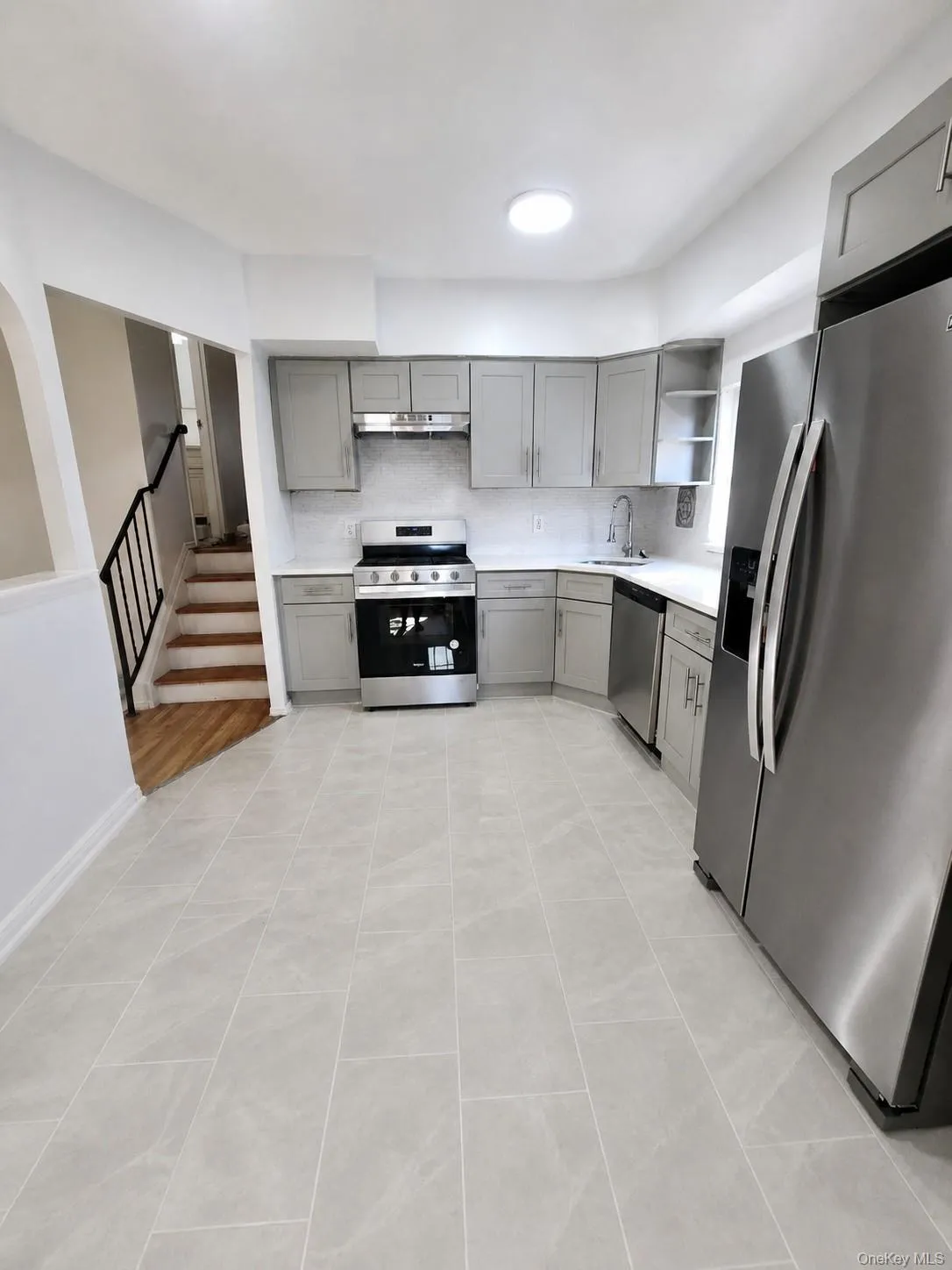 149-17 84th Street, New York, NY, 3 Bedrooms Bedrooms, 7 Rooms Rooms,1 BathroomBathrooms,Residential Lease,For Rent,84th Street,0,994996 149-17 84th Street, New York, NY, 3 Bedrooms Bedrooms, 7 Rooms Rooms,1 BathroomBathrooms,Residential Lease,For Rent,84th Street,0,994996