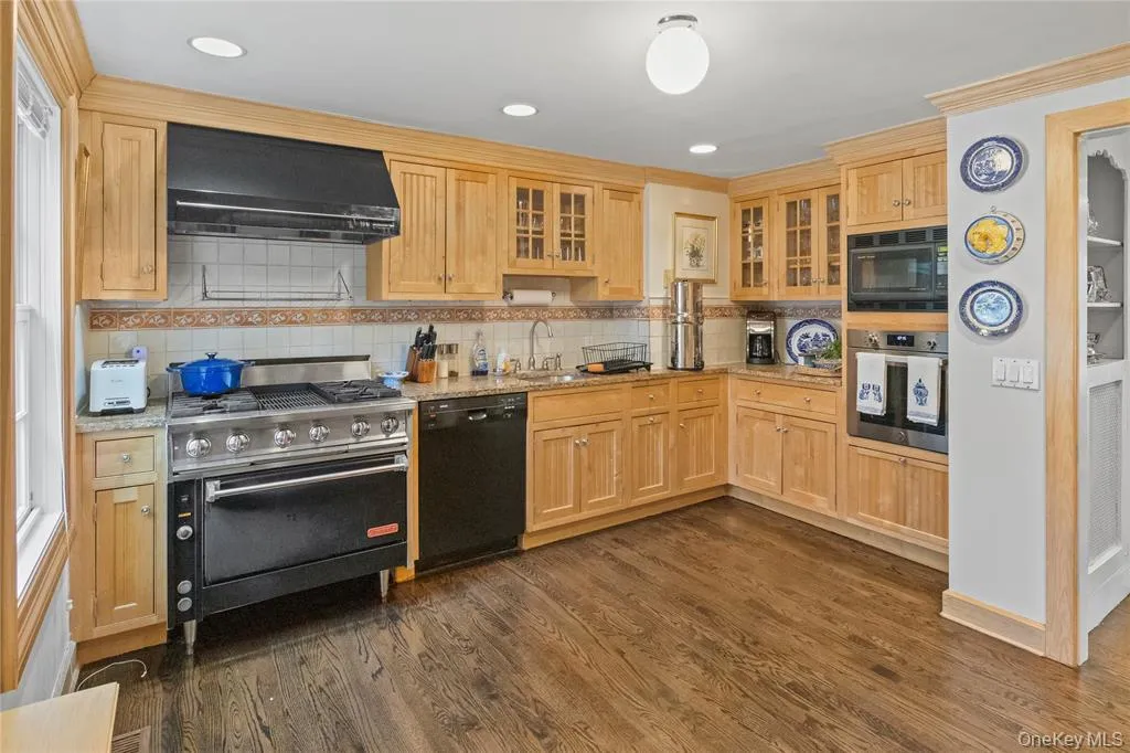 87 Piping Rock Road, Oyster Bay, NY, 2 Bedrooms Bedrooms, 6 Rooms Rooms,1 BathroomBathrooms,Residential Lease,For Rent,Piping Rock,0,995006 87 Piping Rock Road, Oyster Bay, NY, 2 Bedrooms Bedrooms, 6 Rooms Rooms,1 BathroomBathrooms,Residential Lease,For Rent,Piping Rock,0,995006