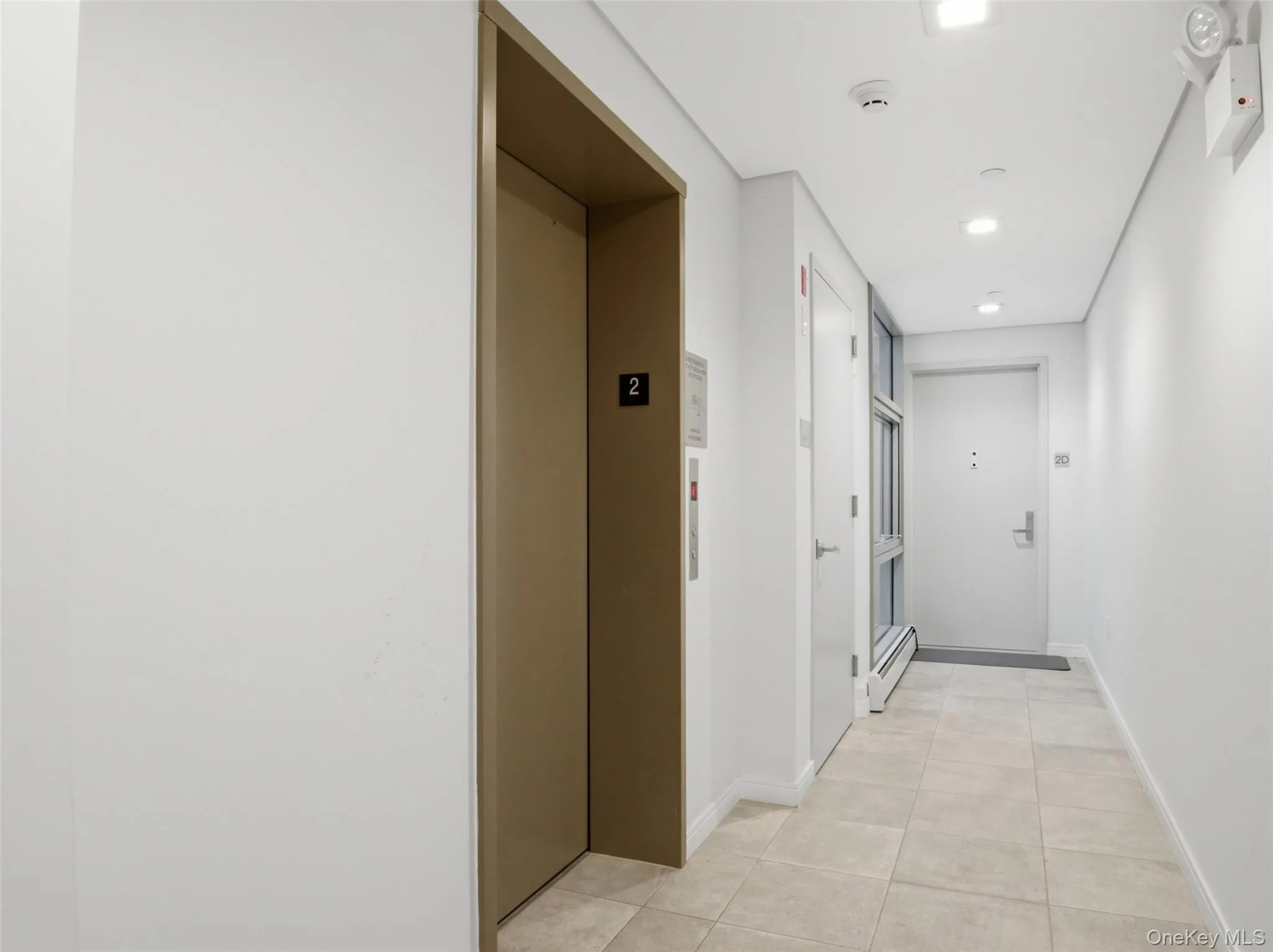 Hallway to Unit Hallway to Unit