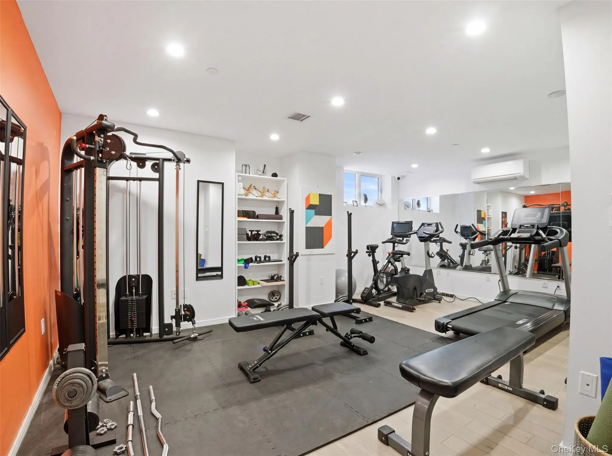 Gym in Building Gym in Building