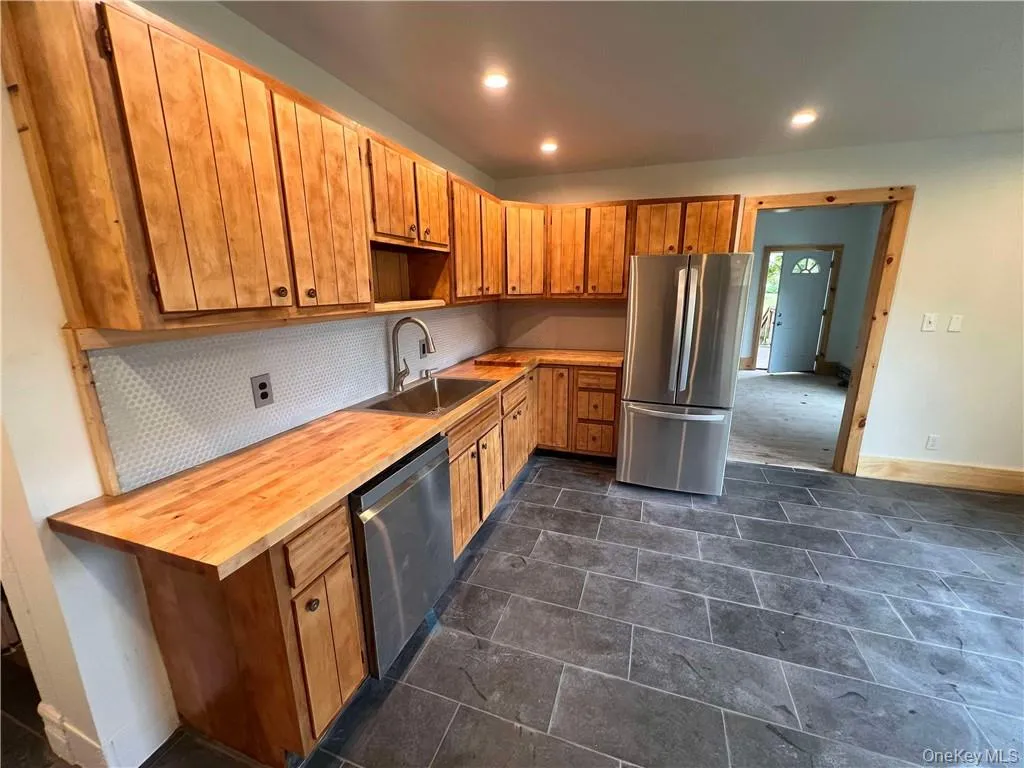 30 River Street, Stamford, NY, 4 Bedrooms Bedrooms, 14 Rooms Rooms,3 BathroomsBathrooms,Residential Sale,For Rent,River,0,995036 30 River Street, Stamford, NY, 4 Bedrooms Bedrooms, 14 Rooms Rooms,3 BathroomsBathrooms,Residential Sale,For Rent,River,0,995036