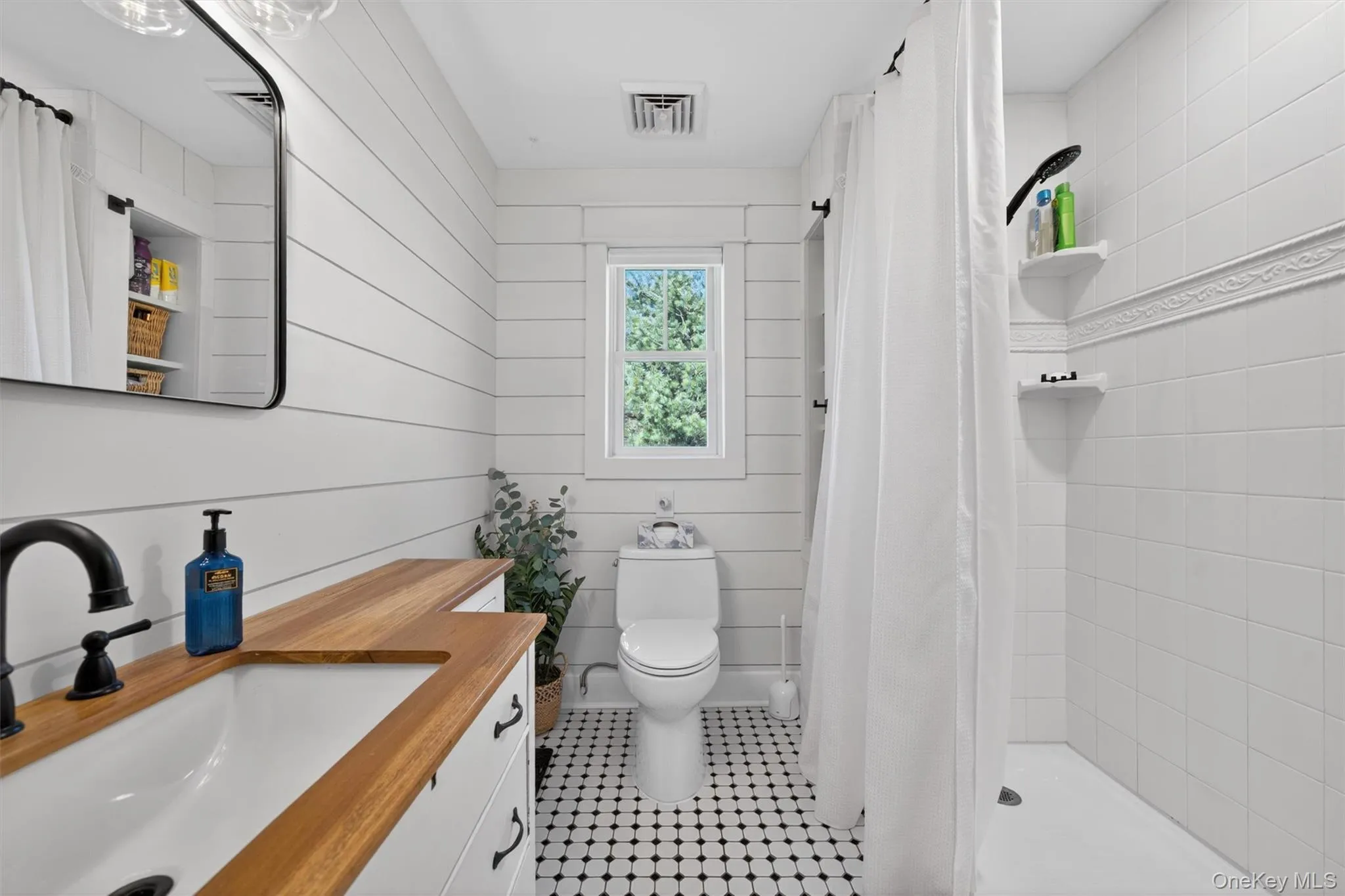 160 Cascade Road, Warwick (town), NY, 3 Bedrooms Bedrooms, 7 Rooms Rooms,1 BathroomBathrooms,Residential,For Rent,Cascade,0,995046 160 Cascade Road, Warwick (town), NY, 3 Bedrooms Bedrooms, 7 Rooms Rooms,1 BathroomBathrooms,Residential,For Rent,Cascade,0,995046