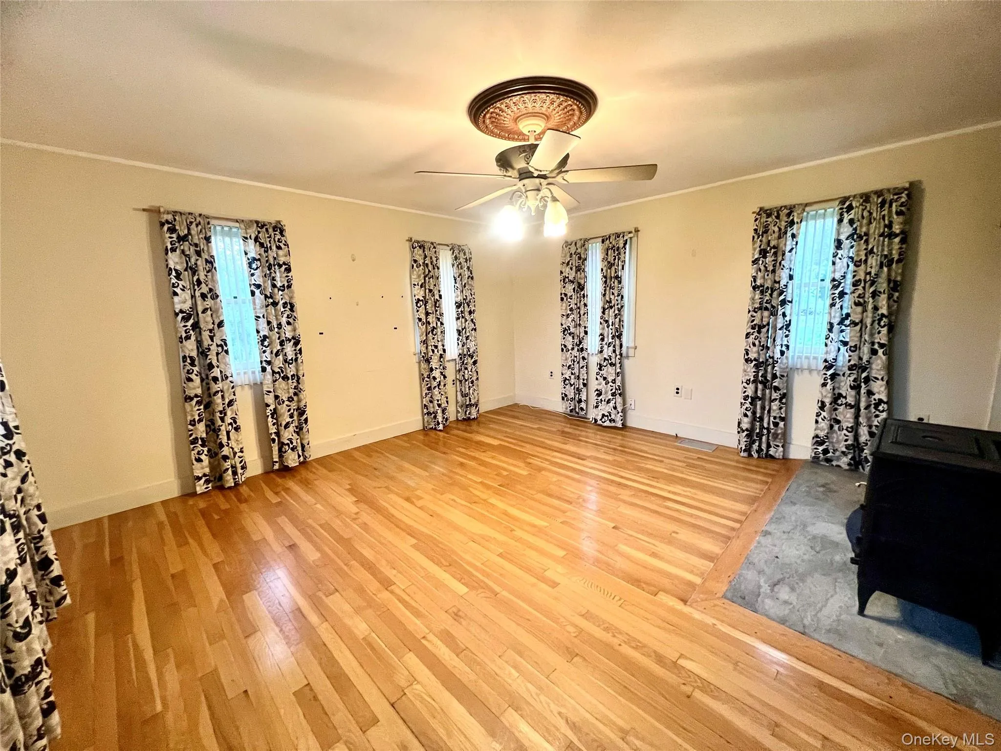 57 Hubbard Road, Wallkill, NY, 3 Bedrooms Bedrooms, 10 Rooms Rooms,1 BathroomBathrooms,Residential Lease,For Rent,Hubbard,0,995049 57 Hubbard Road, Wallkill, NY, 3 Bedrooms Bedrooms, 10 Rooms Rooms,1 BathroomBathrooms,Residential Lease,For Rent,Hubbard,0,995049