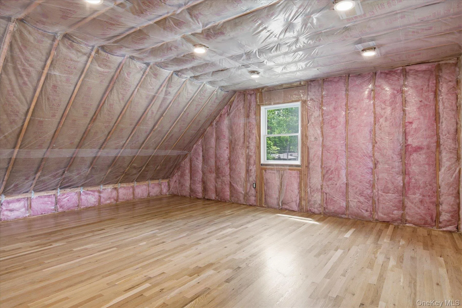 Bonus Room can be finished as a 4th Bedroom, office or media room Bonus Room can be finished as a 4th Bedroom, office or media room