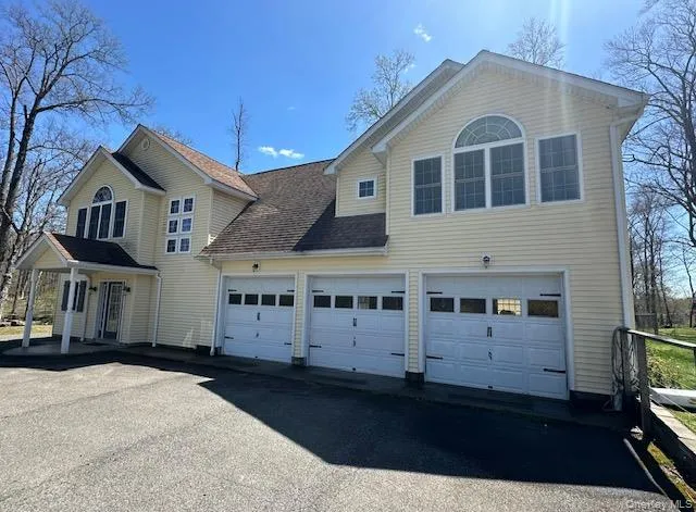 1055 Bruynswick Road, Gardiner, NY, 3 Bedrooms Bedrooms, 12 Rooms Rooms,2 BathroomsBathrooms,Residential Lease,For Rent,Bruynswick,0,995063 1055 Bruynswick Road, Gardiner, NY, 3 Bedrooms Bedrooms, 12 Rooms Rooms,2 BathroomsBathrooms,Residential Lease,For Rent,Bruynswick,0,995063