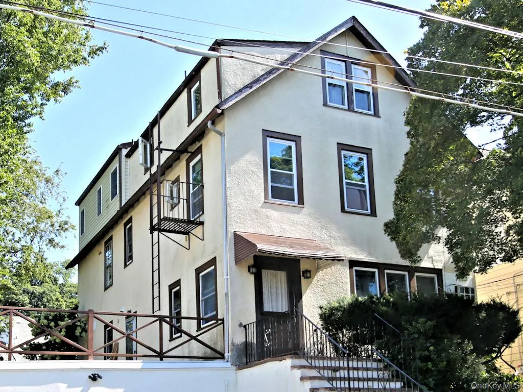 56 Lawn Avenue, Greenburgh, NY, 1 Bedroom Bedrooms, 4 Rooms Rooms,1 BathroomBathrooms,Residential Lease,For Rent,Lawn,0,KEY995073 56 Lawn Avenue, Greenburgh, NY, 1 Bedroom Bedrooms, 4 Rooms Rooms,1 BathroomBathrooms,Residential Lease,For Rent,Lawn,0,KEY995073