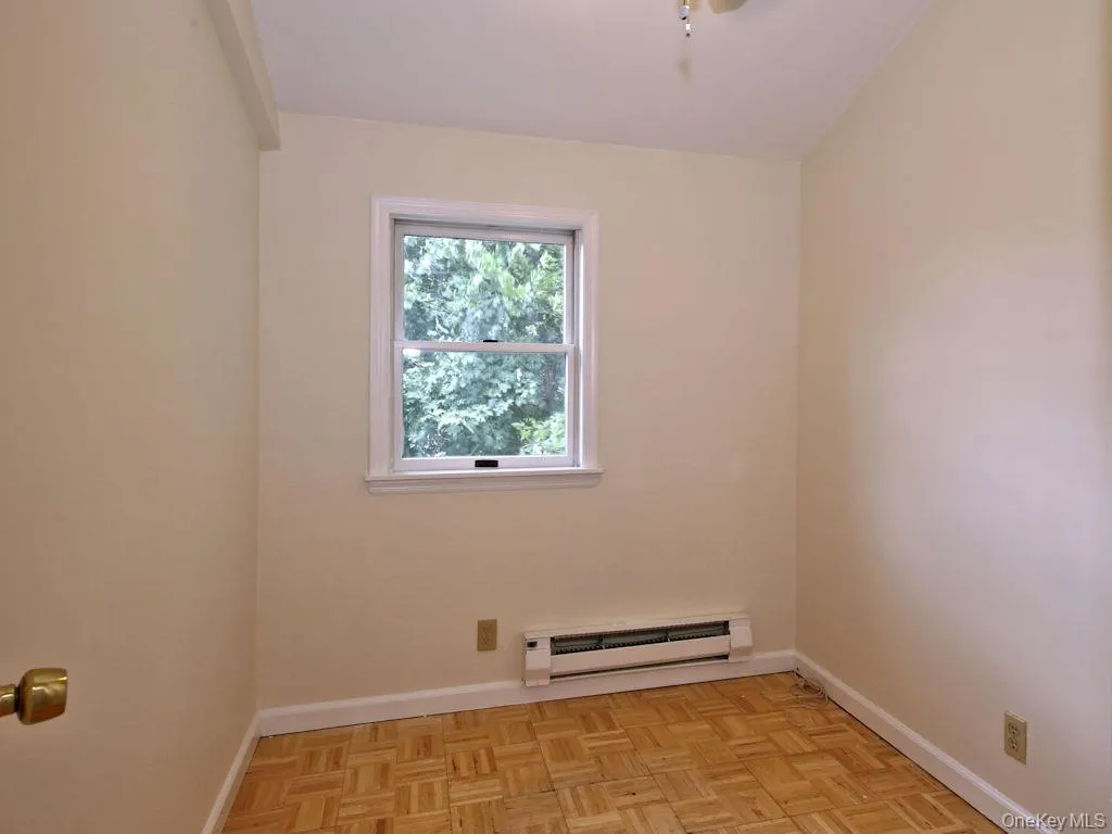 56 Lawn Avenue, Greenburgh, NY, 1 Bedroom Bedrooms, 4 Rooms Rooms,1 BathroomBathrooms,Residential Lease,For Rent,Lawn,0,KEY995073 56 Lawn Avenue, Greenburgh, NY, 1 Bedroom Bedrooms, 4 Rooms Rooms,1 BathroomBathrooms,Residential Lease,For Rent,Lawn,0,KEY995073