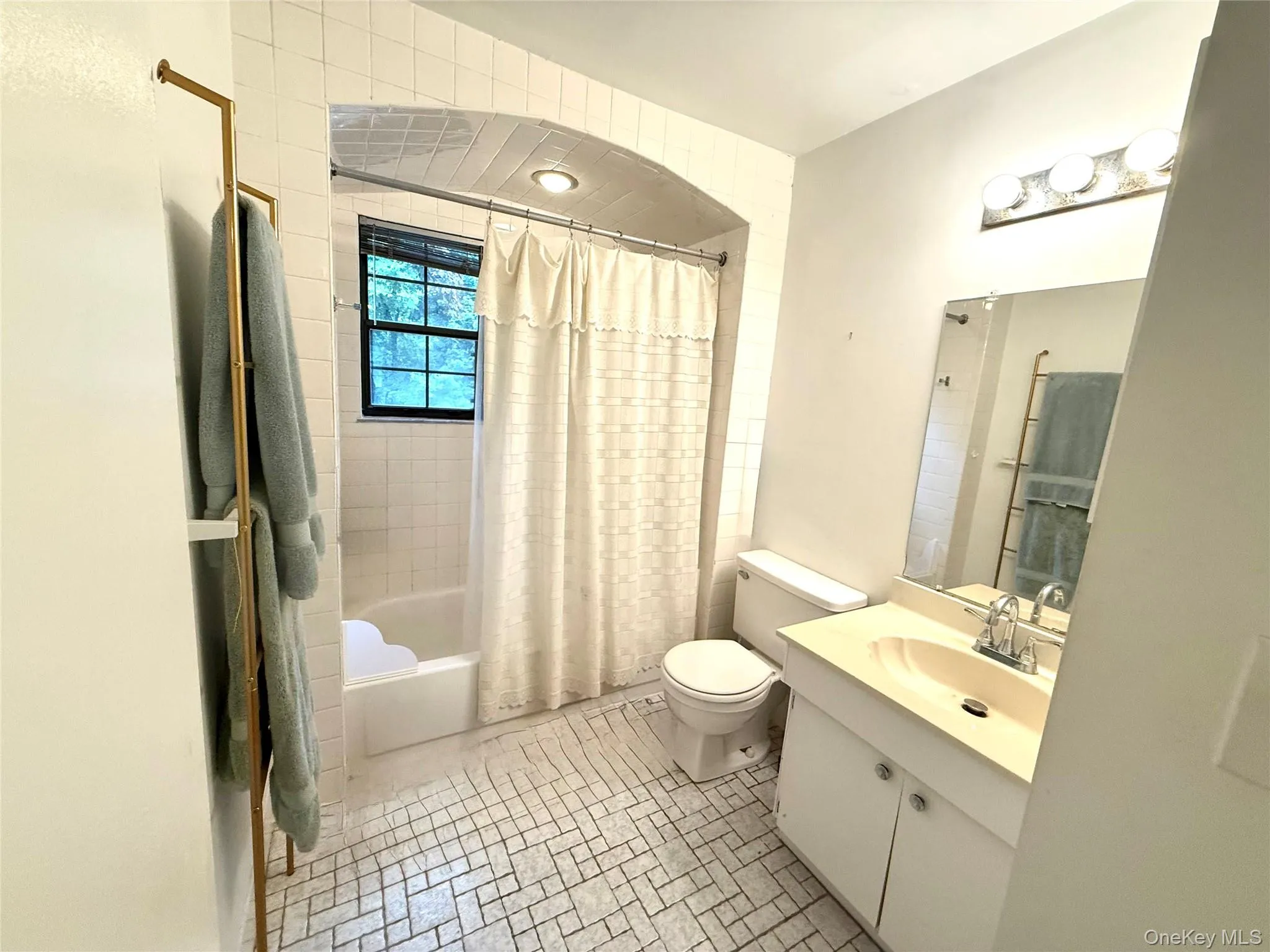 164 Somerset Drive, Ramapo, NY, 2 Bedrooms Bedrooms, 9 Rooms Rooms,2 BathroomsBathrooms,Residential,For Rent,Somerset,0,995083 164 Somerset Drive, Ramapo, NY, 2 Bedrooms Bedrooms, 9 Rooms Rooms,2 BathroomsBathrooms,Residential,For Rent,Somerset,0,995083