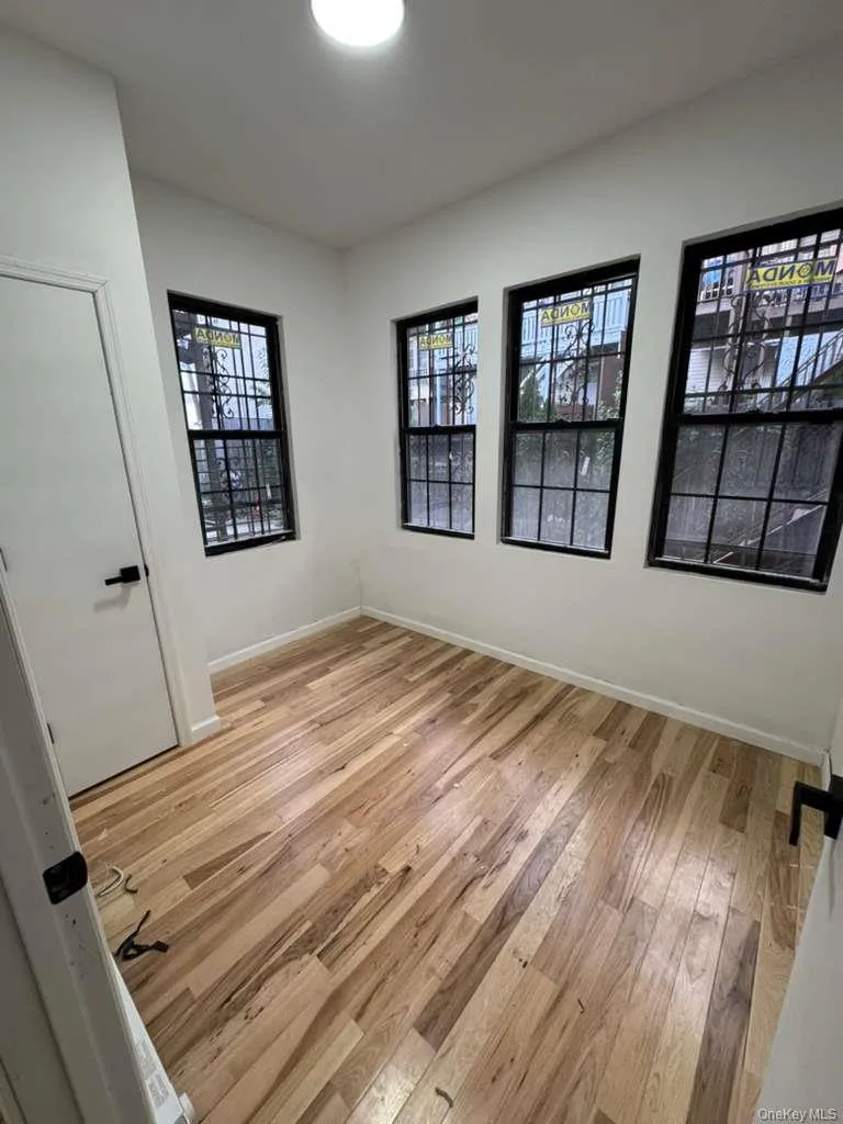 1827 Amethyst Street, New York, NY, 6 Bedrooms Bedrooms, 8 Rooms Rooms,1 BathroomBathrooms,Residential Lease,For Rent,Amethyst,0,995090 1827 Amethyst Street, New York, NY, 6 Bedrooms Bedrooms, 8 Rooms Rooms,1 BathroomBathrooms,Residential Lease,For Rent,Amethyst,0,995090