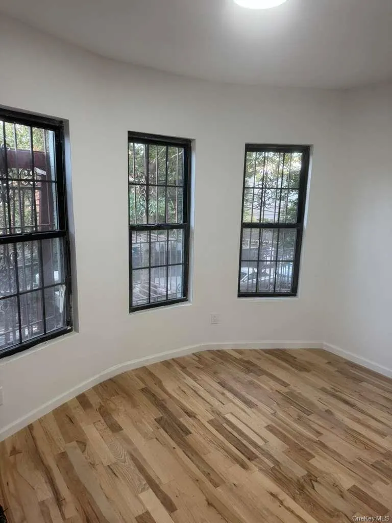 1827 Amethyst Street, New York, NY, 6 Bedrooms Bedrooms, 8 Rooms Rooms,1 BathroomBathrooms,Residential Lease,For Rent,Amethyst,0,995090 1827 Amethyst Street, New York, NY, 6 Bedrooms Bedrooms, 8 Rooms Rooms,1 BathroomBathrooms,Residential Lease,For Rent,Amethyst,0,995090