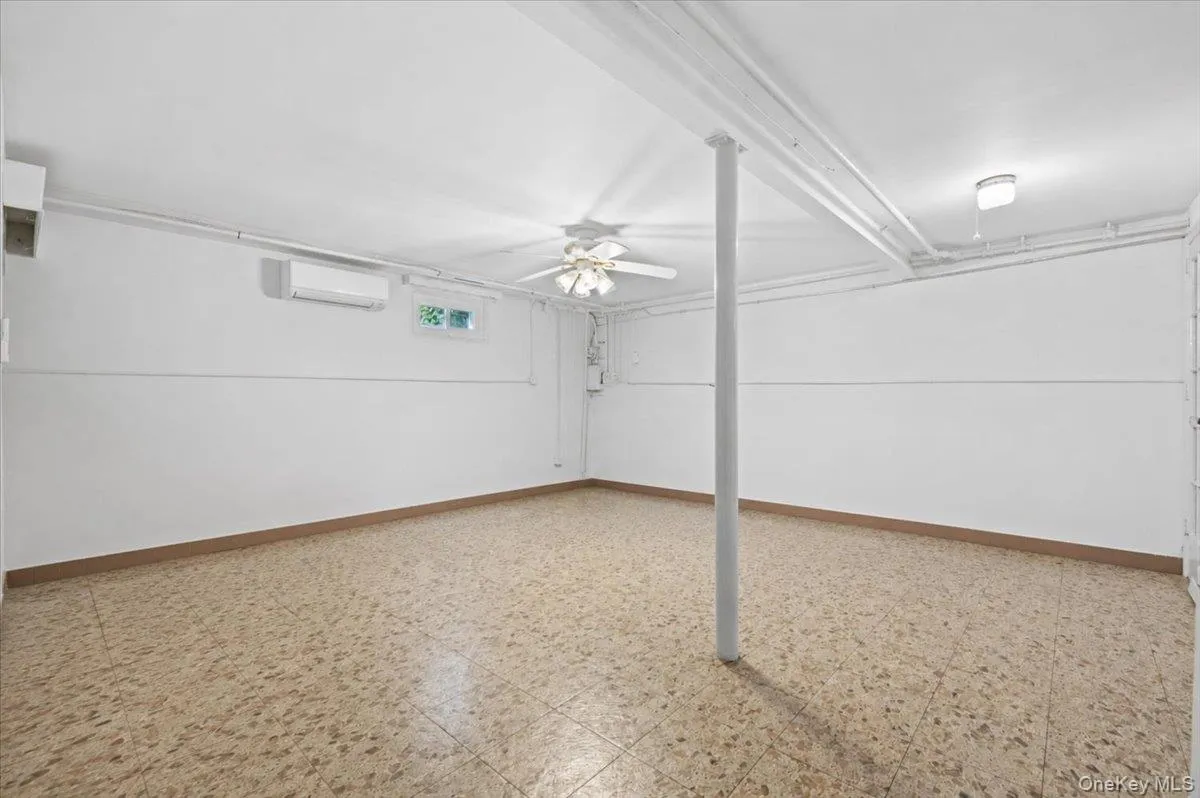 183-41 Dalny Road, New York, NY, 5 Bedrooms Bedrooms, 10 Rooms Rooms,3 BathroomsBathrooms,Residential,For Rent,Dalny,0,995096 183-41 Dalny Road, New York, NY, 5 Bedrooms Bedrooms, 10 Rooms Rooms,3 BathroomsBathrooms,Residential,For Rent,Dalny,0,995096