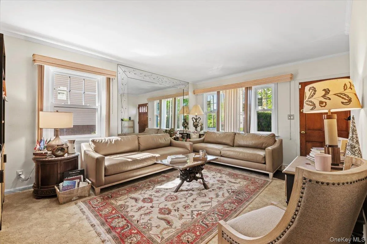 183-41 Dalny Road, New York, NY, 5 Bedrooms Bedrooms, 10 Rooms Rooms,3 BathroomsBathrooms,Residential,For Rent,Dalny,0,995096 183-41 Dalny Road, New York, NY, 5 Bedrooms Bedrooms, 10 Rooms Rooms,3 BathroomsBathrooms,Residential,For Rent,Dalny,0,995096