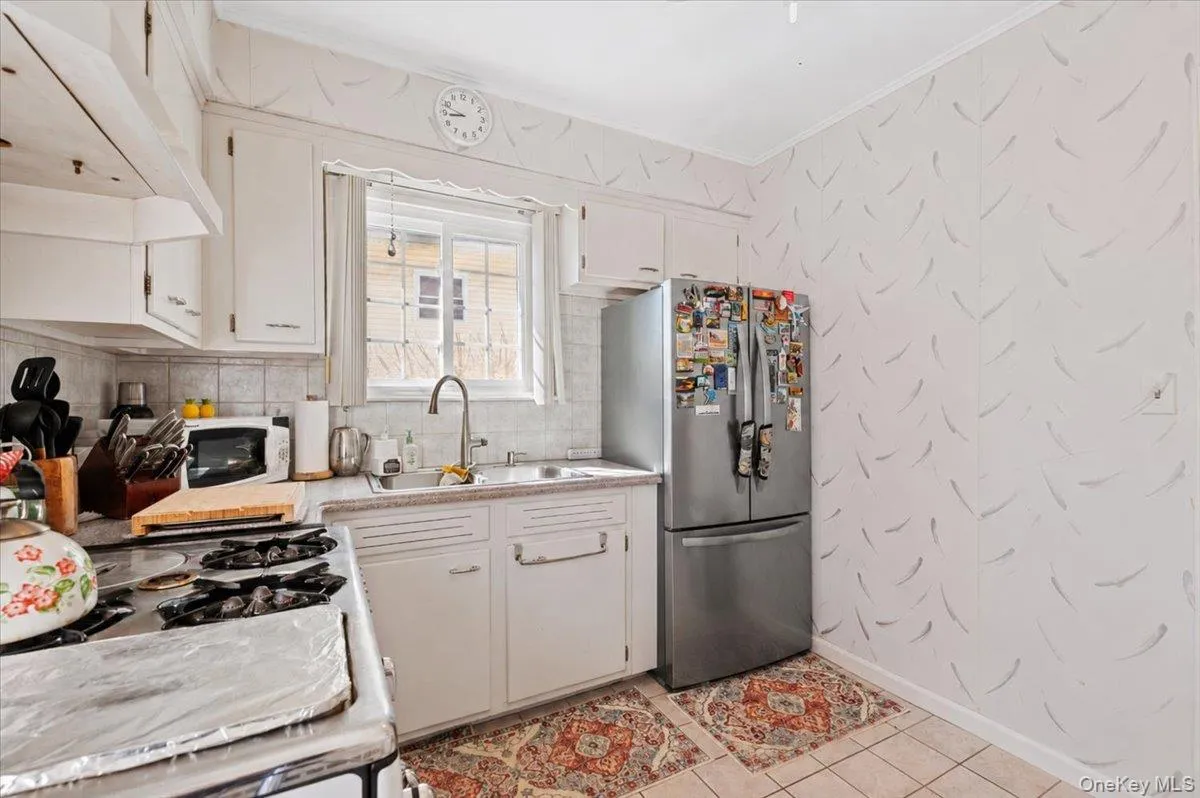 183-41 Dalny Road, New York, NY, 5 Bedrooms Bedrooms, 10 Rooms Rooms,3 BathroomsBathrooms,Residential,For Rent,Dalny,0,995096 183-41 Dalny Road, New York, NY, 5 Bedrooms Bedrooms, 10 Rooms Rooms,3 BathroomsBathrooms,Residential,For Rent,Dalny,0,995096