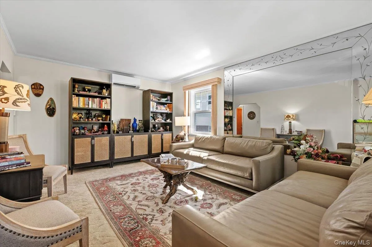 183-41 Dalny Road, New York, NY, 5 Bedrooms Bedrooms, 10 Rooms Rooms,3 BathroomsBathrooms,Residential,For Rent,Dalny,0,995096 183-41 Dalny Road, New York, NY, 5 Bedrooms Bedrooms, 10 Rooms Rooms,3 BathroomsBathrooms,Residential,For Rent,Dalny,0,995096