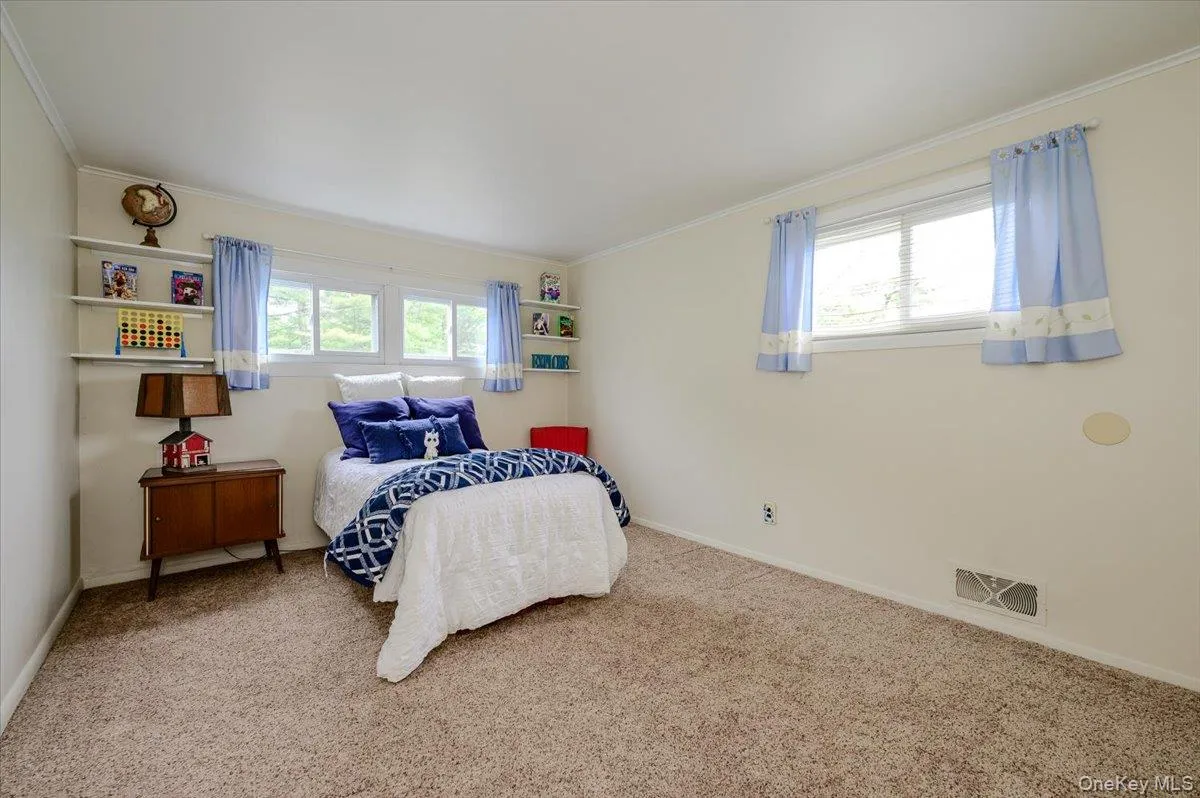 18 Kelly Place, Babylon, NY, 3 Bedrooms Bedrooms, 6 Rooms Rooms,1 BathroomBathrooms,Residential,For Rent,Kelly,0,KEY995110 18 Kelly Place, Babylon, NY, 3 Bedrooms Bedrooms, 6 Rooms Rooms,1 BathroomBathrooms,Residential,For Rent,Kelly,0,KEY995110