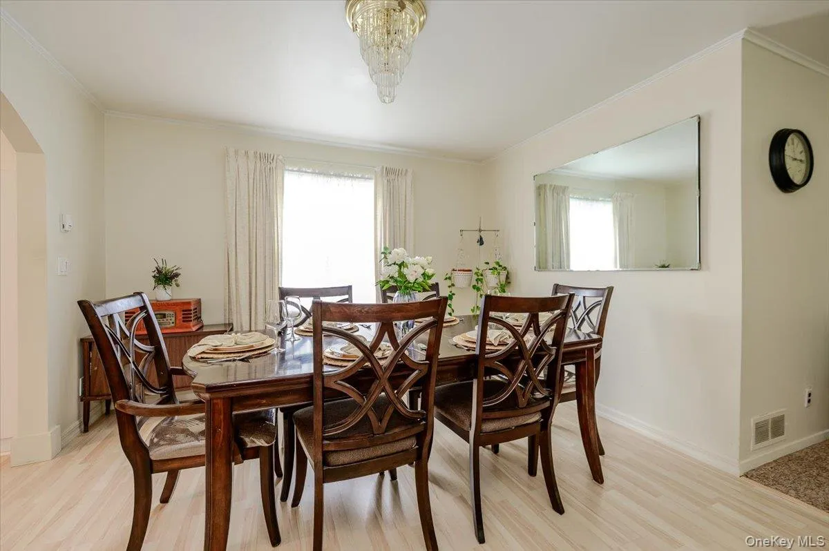 18 Kelly Place, Babylon, NY, 3 Bedrooms Bedrooms, 6 Rooms Rooms,1 BathroomBathrooms,Residential,For Rent,Kelly,0,KEY995110 18 Kelly Place, Babylon, NY, 3 Bedrooms Bedrooms, 6 Rooms Rooms,1 BathroomBathrooms,Residential,For Rent,Kelly,0,KEY995110