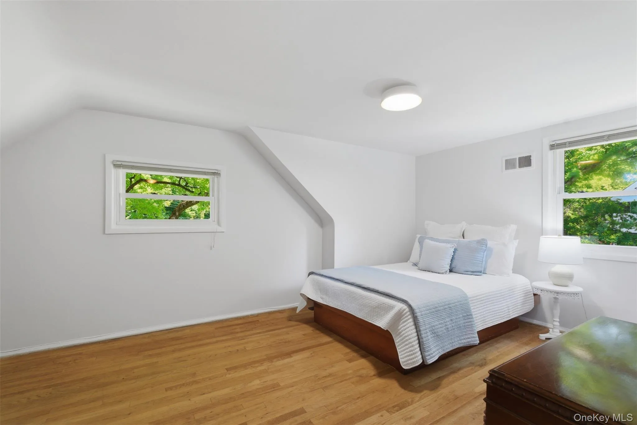 Fourth Bedroom (second floor) Fourth Bedroom (second floor)