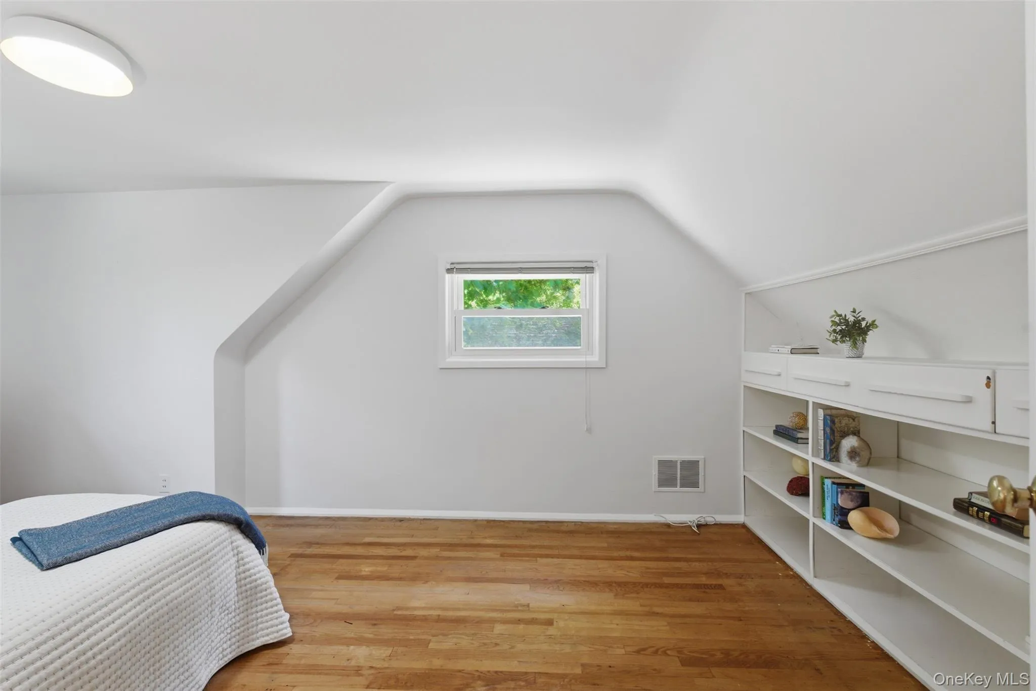 67 Old Country Road, New Rochelle, NY, 4 Bedrooms Bedrooms, 9 Rooms Rooms,3 BathroomsBathrooms,Residential,For Rent,Old Country,0,995115 67 Old Country Road, New Rochelle, NY, 4 Bedrooms Bedrooms, 9 Rooms Rooms,3 BathroomsBathrooms,Residential,For Rent,Old Country,0,995115