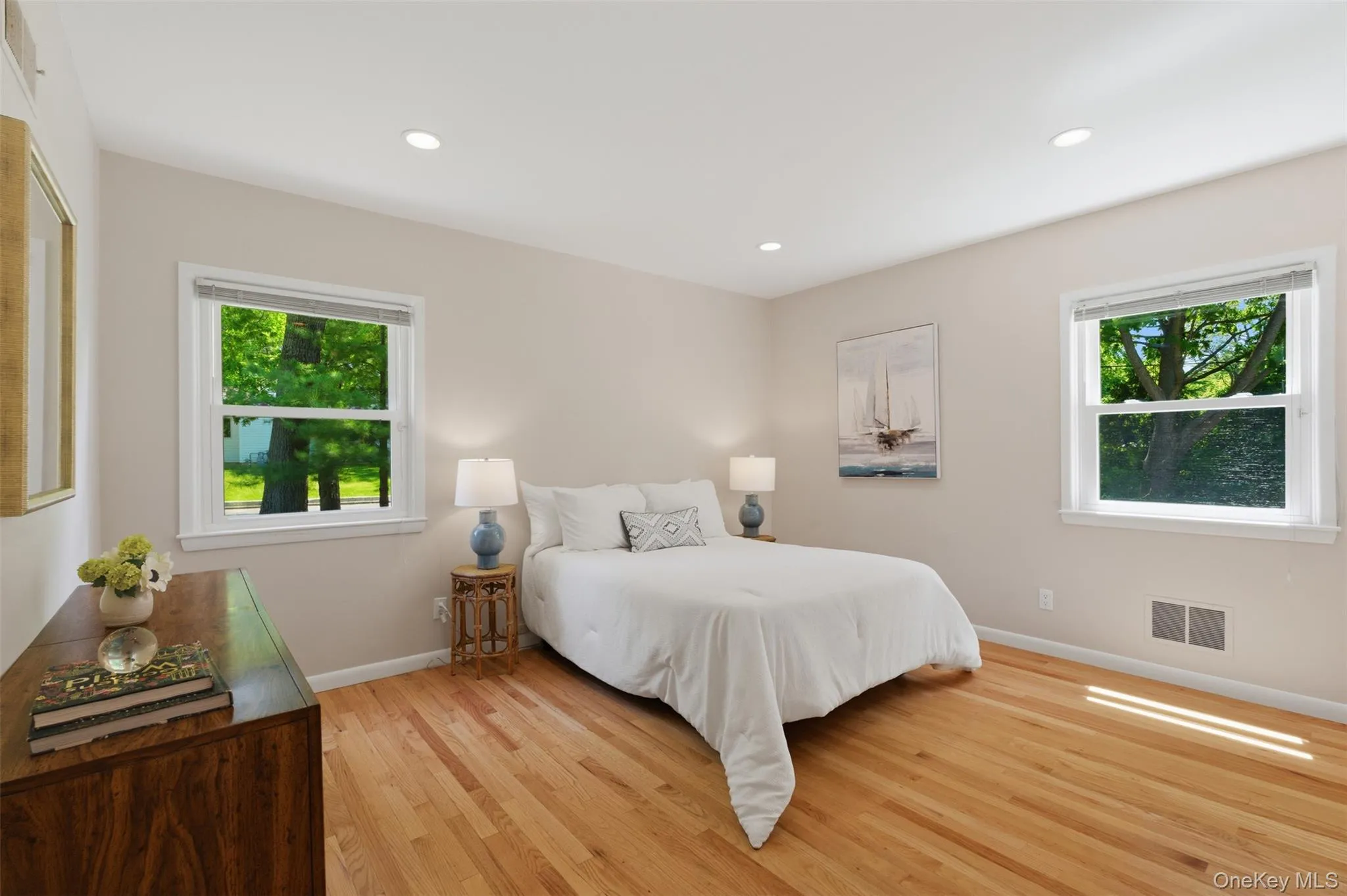 Second Bedroom (1st floor) Second Bedroom (1st floor)