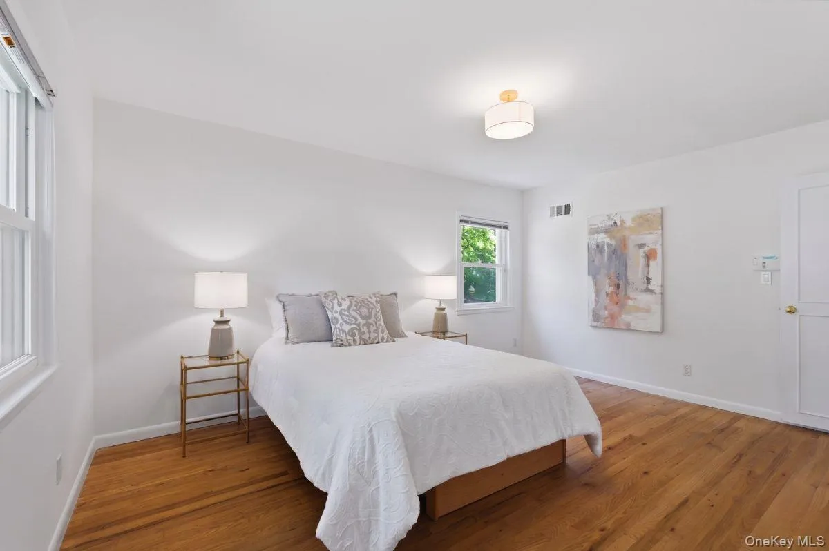 67 Old Country Road, New Rochelle, NY, 4 Bedrooms Bedrooms, 9 Rooms Rooms,3 BathroomsBathrooms,Residential,For Rent,Old Country,0,995115 67 Old Country Road, New Rochelle, NY, 4 Bedrooms Bedrooms, 9 Rooms Rooms,3 BathroomsBathrooms,Residential,For Rent,Old Country,0,995115