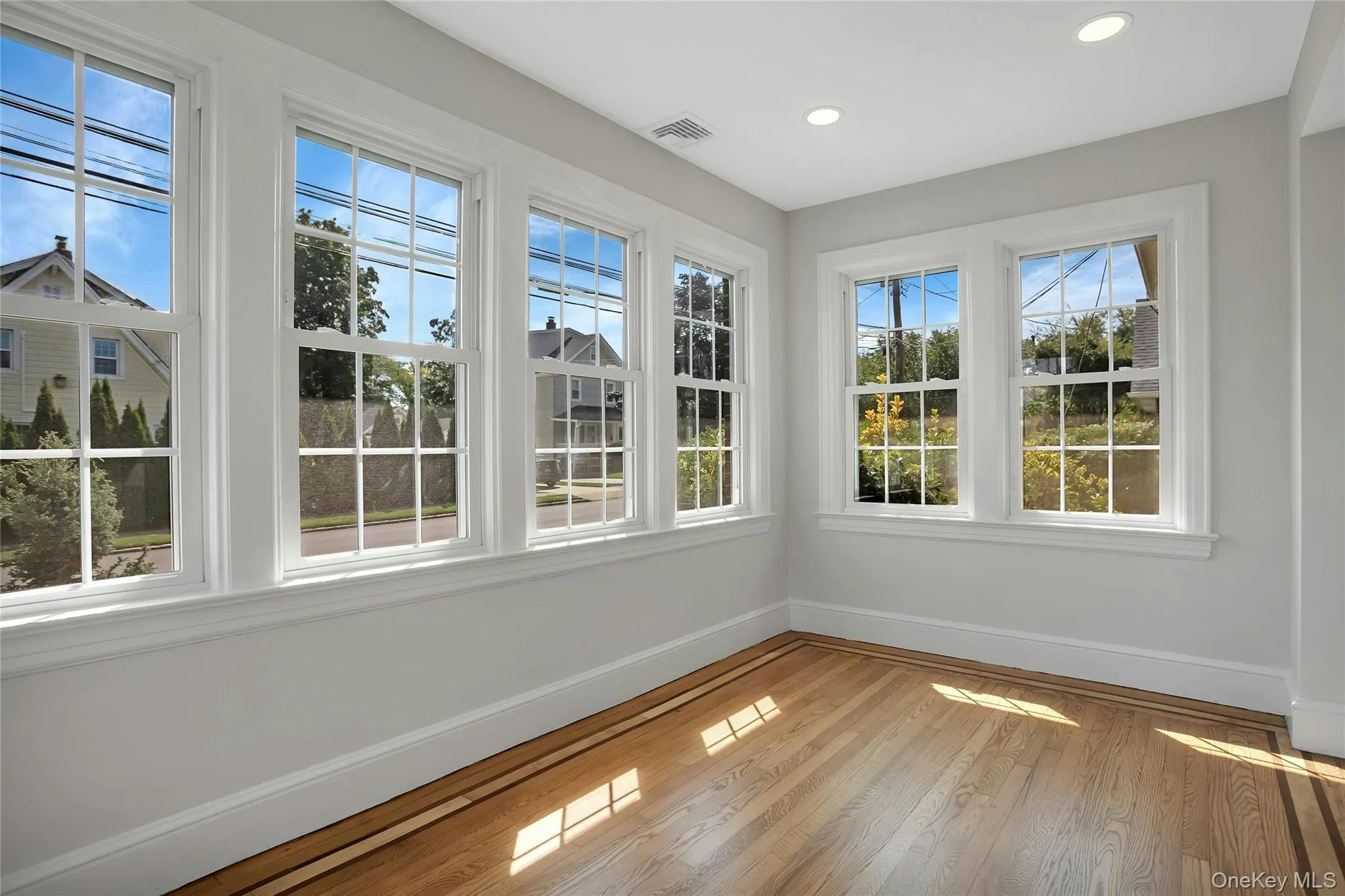 92 Hillside Avenue, North Hempstead, NY, 3 Bedrooms Bedrooms, 7 Rooms Rooms,2 BathroomsBathrooms,Residential Lease,For Rent,Hillside,0,995125 92 Hillside Avenue, North Hempstead, NY, 3 Bedrooms Bedrooms, 7 Rooms Rooms,2 BathroomsBathrooms,Residential Lease,For Rent,Hillside,0,995125
