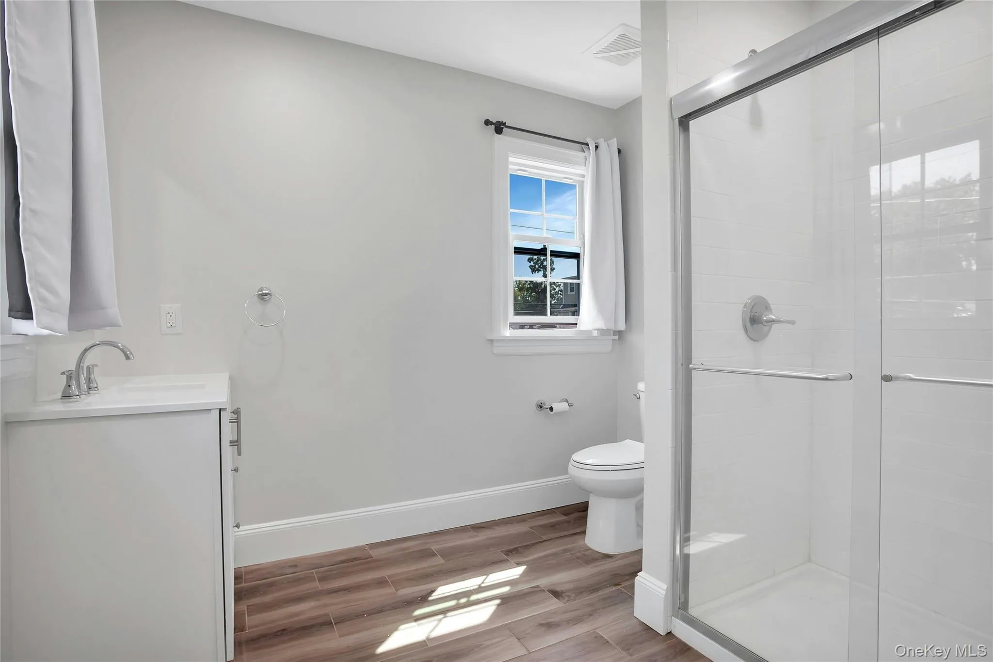 92 Hillside Avenue, North Hempstead, NY, 3 Bedrooms Bedrooms, 7 Rooms Rooms,2 BathroomsBathrooms,Residential Lease,For Rent,Hillside,0,995125 92 Hillside Avenue, North Hempstead, NY, 3 Bedrooms Bedrooms, 7 Rooms Rooms,2 BathroomsBathrooms,Residential Lease,For Rent,Hillside,0,995125