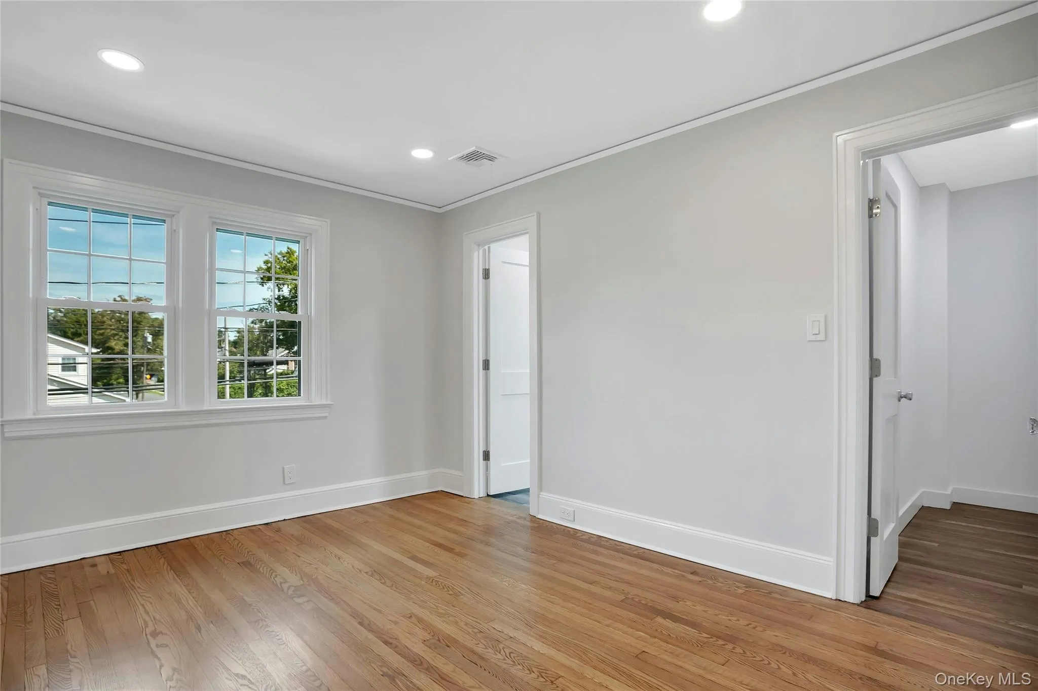 92 Hillside Avenue, North Hempstead, NY, 3 Bedrooms Bedrooms, 7 Rooms Rooms,2 BathroomsBathrooms,Residential Lease,For Rent,Hillside,0,995125 92 Hillside Avenue, North Hempstead, NY, 3 Bedrooms Bedrooms, 7 Rooms Rooms,2 BathroomsBathrooms,Residential Lease,For Rent,Hillside,0,995125