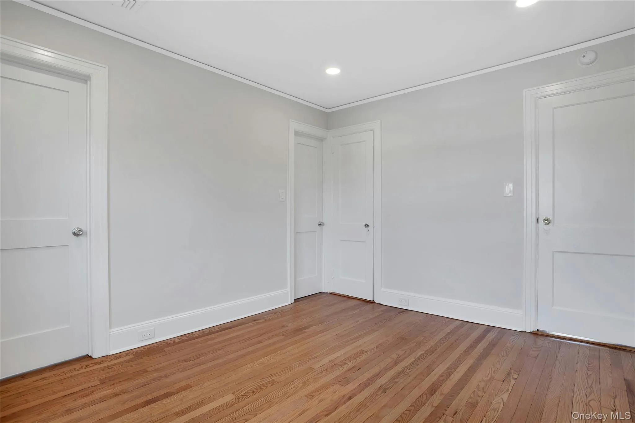 92 Hillside Avenue, North Hempstead, NY, 3 Bedrooms Bedrooms, 7 Rooms Rooms,2 BathroomsBathrooms,Residential Lease,For Rent,Hillside,0,995125 92 Hillside Avenue, North Hempstead, NY, 3 Bedrooms Bedrooms, 7 Rooms Rooms,2 BathroomsBathrooms,Residential Lease,For Rent,Hillside,0,995125