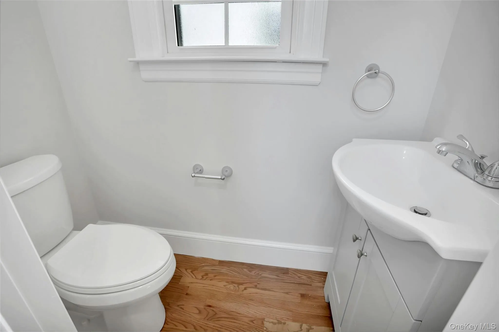 92 Hillside Avenue, North Hempstead, NY, 3 Bedrooms Bedrooms, 7 Rooms Rooms,2 BathroomsBathrooms,Residential Lease,For Rent,Hillside,0,995125 92 Hillside Avenue, North Hempstead, NY, 3 Bedrooms Bedrooms, 7 Rooms Rooms,2 BathroomsBathrooms,Residential Lease,For Rent,Hillside,0,995125