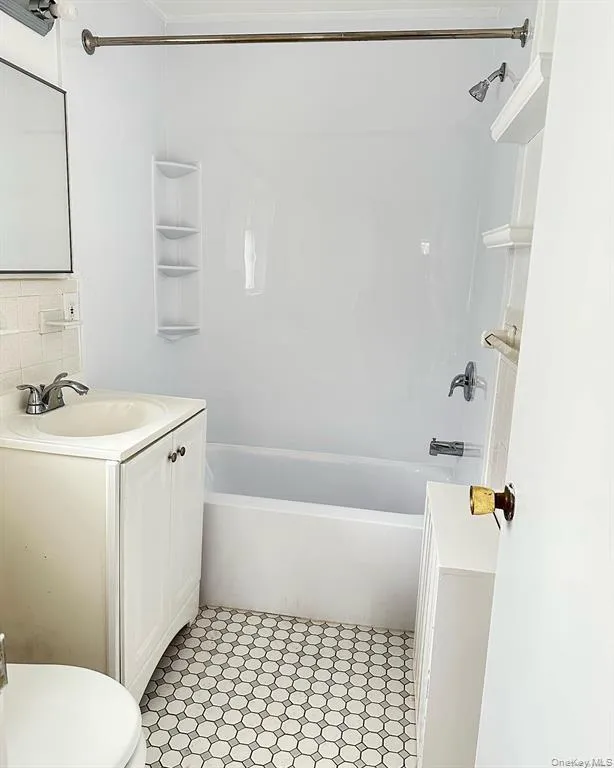 626 Stewart Avenue, North Hempstead, NY, 1 Bedroom Bedrooms, 3 Rooms Rooms,1 BathroomBathrooms,Residential Lease,For Rent,Stewart,0,995126 626 Stewart Avenue, North Hempstead, NY, 1 Bedroom Bedrooms, 3 Rooms Rooms,1 BathroomBathrooms,Residential Lease,For Rent,Stewart,0,995126