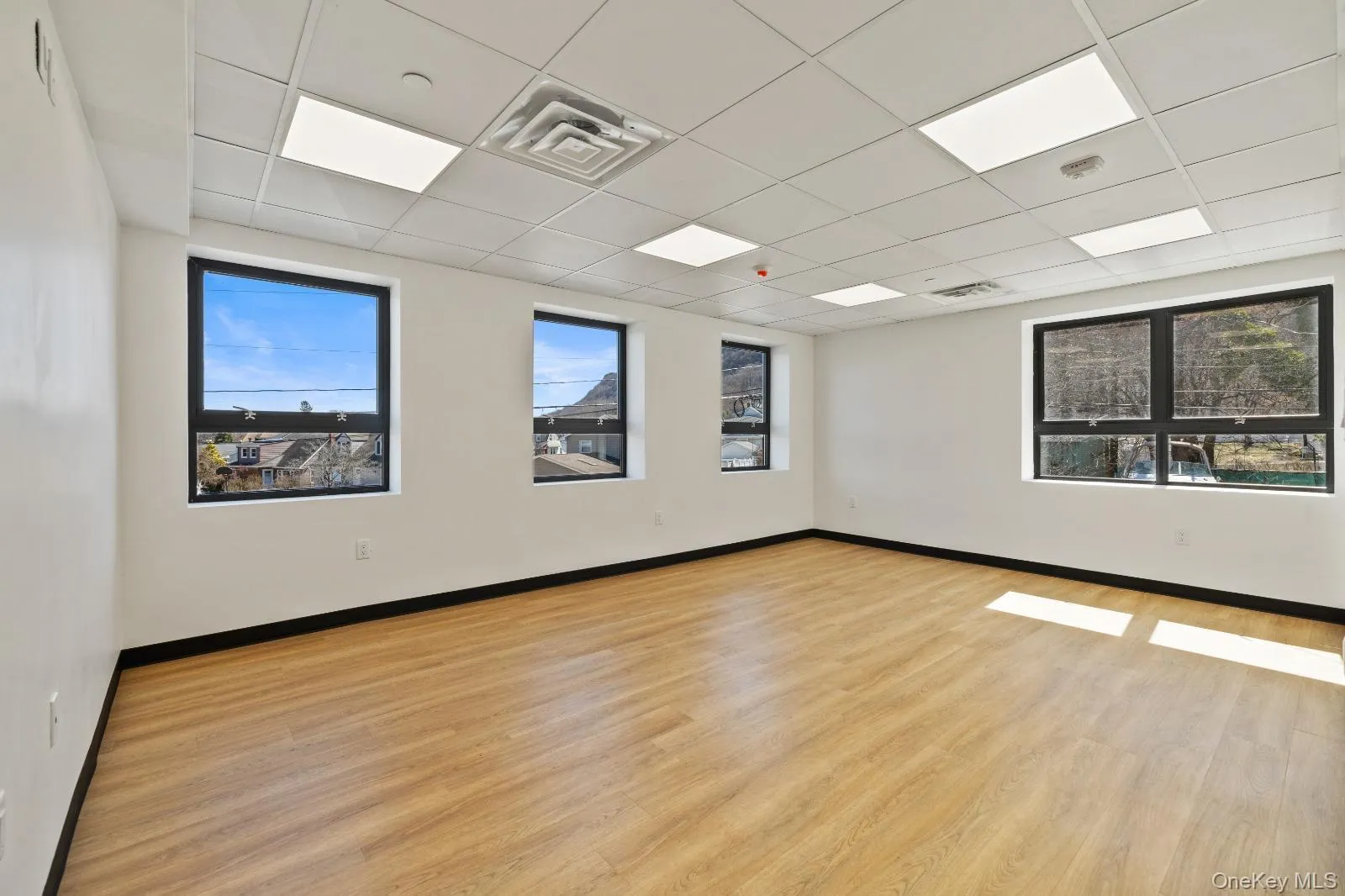 6-12 Hoover Avenue, Haverstraw, NY, ,Commercial Lease,For Rent,Hoover,0,995138 6-12 Hoover Avenue, Haverstraw, NY, ,Commercial Lease,For Rent,Hoover,0,995138